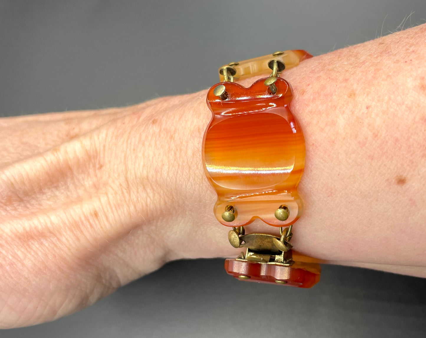 Antique Victorian carnelian agate carved panel Scottish style bracelet, beautiful gemstones, please read description for condition