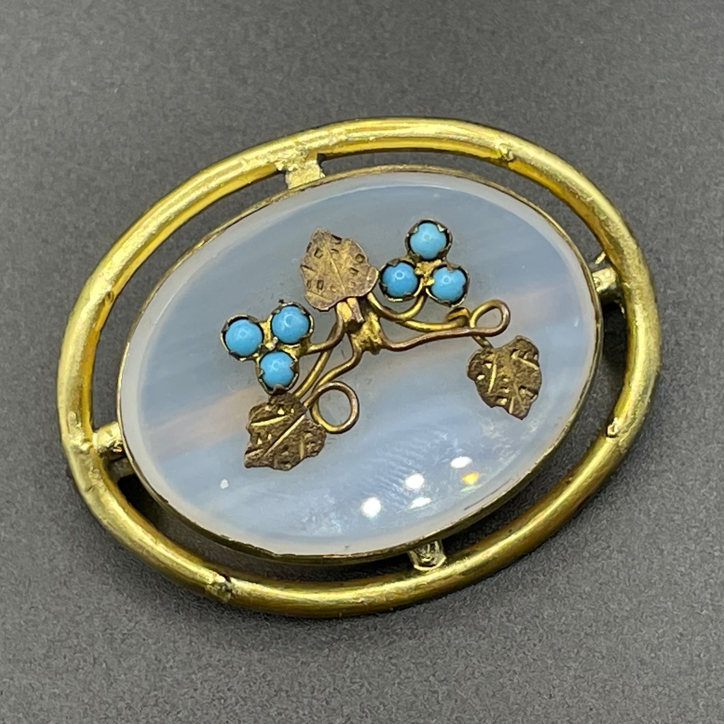 Antique Victorian chalcedony and turquoise pinchbeck or gilt / rolled gold / gold plated brooch, delicate floral leaf design