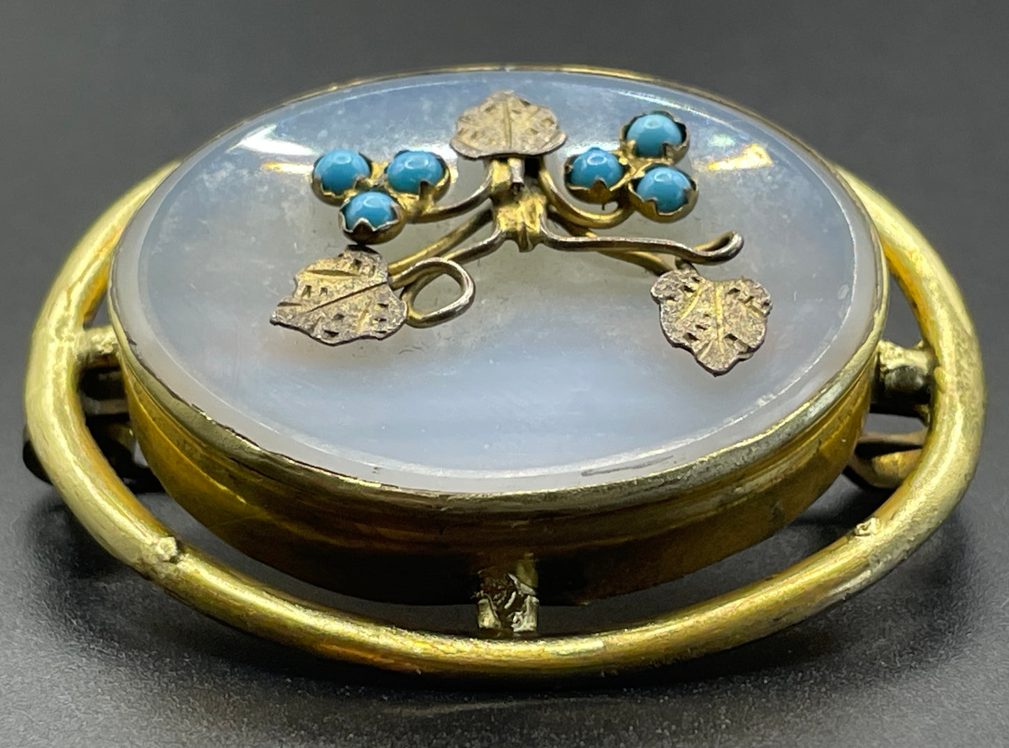 Antique Victorian chalcedony and turquoise pinchbeck or gilt / rolled gold / gold plated brooch, delicate floral leaf design