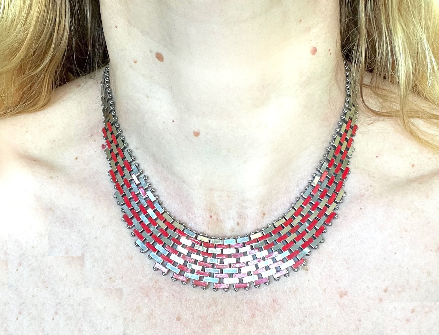 Vintage Jakob Bengel Art Deco brickwork / mauerwerk machine age shiny chrome silver tone necklace, red enamel embellishments
