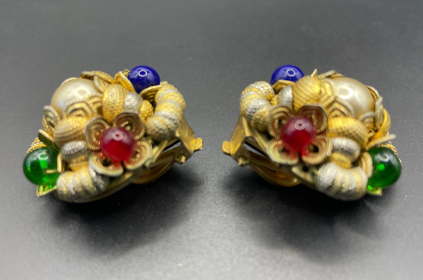 Vintage Francoise Montague clip-on earrings, characteristic stacked gold & silver tone cups with glass faux pearls and colourful glass beads