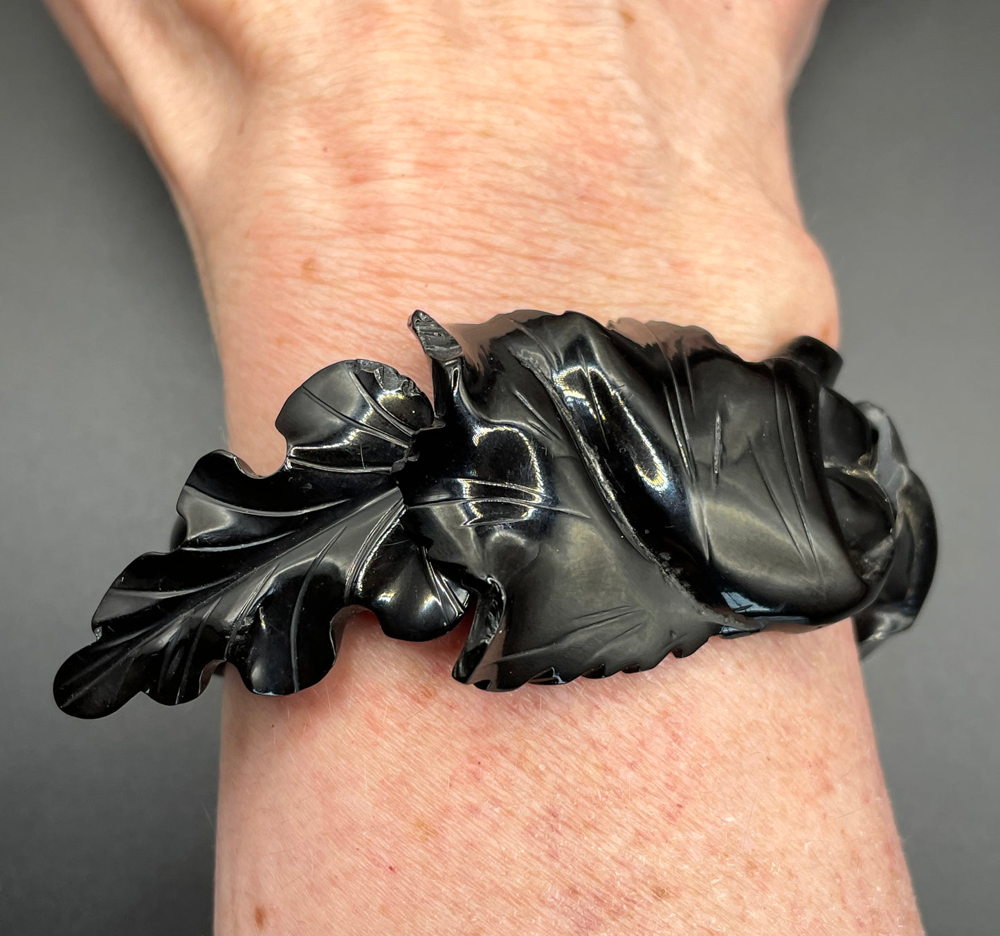Antique Victorian Whitby jet hand carved chunky bead stretch bracelet, with beautiful leaf design carving