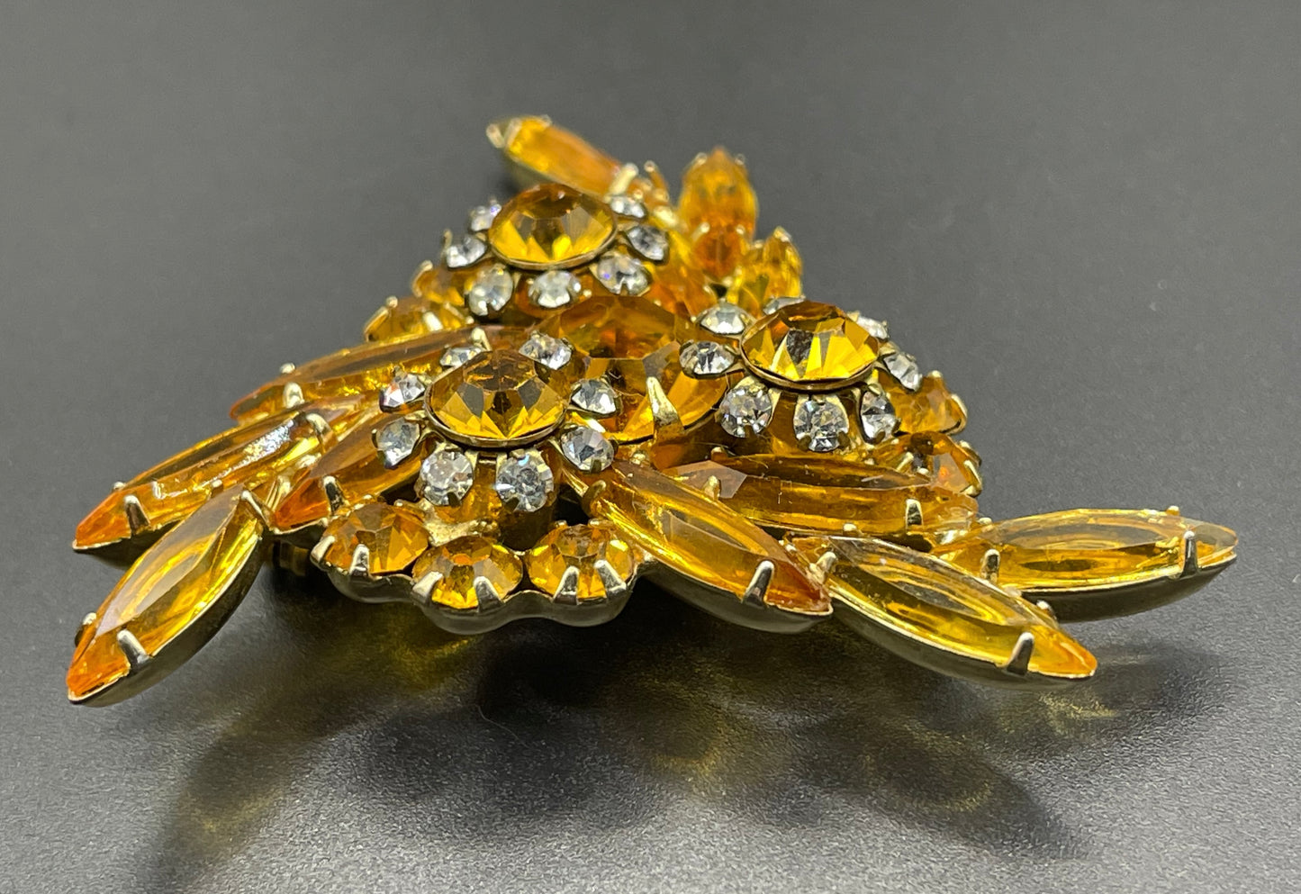 Vintage Juliana brooch by Delizza and Elster (D&E) with gorgeous sunshine colours - citrine yellow and clear rhinestones, floral design