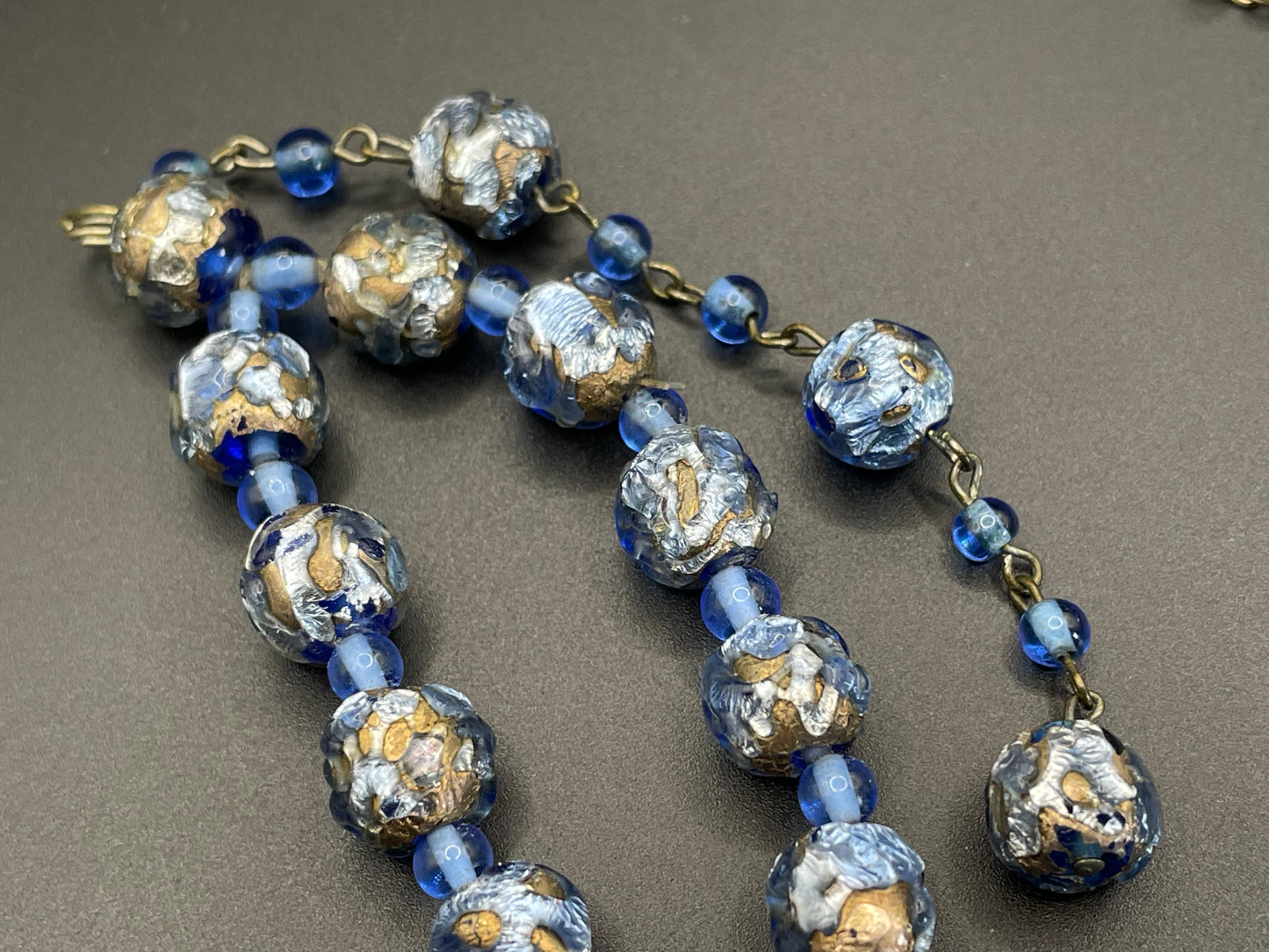 Vintage Art Deco double strand gold and shades of blue foiled glass beaded necklace, beautiful beads
