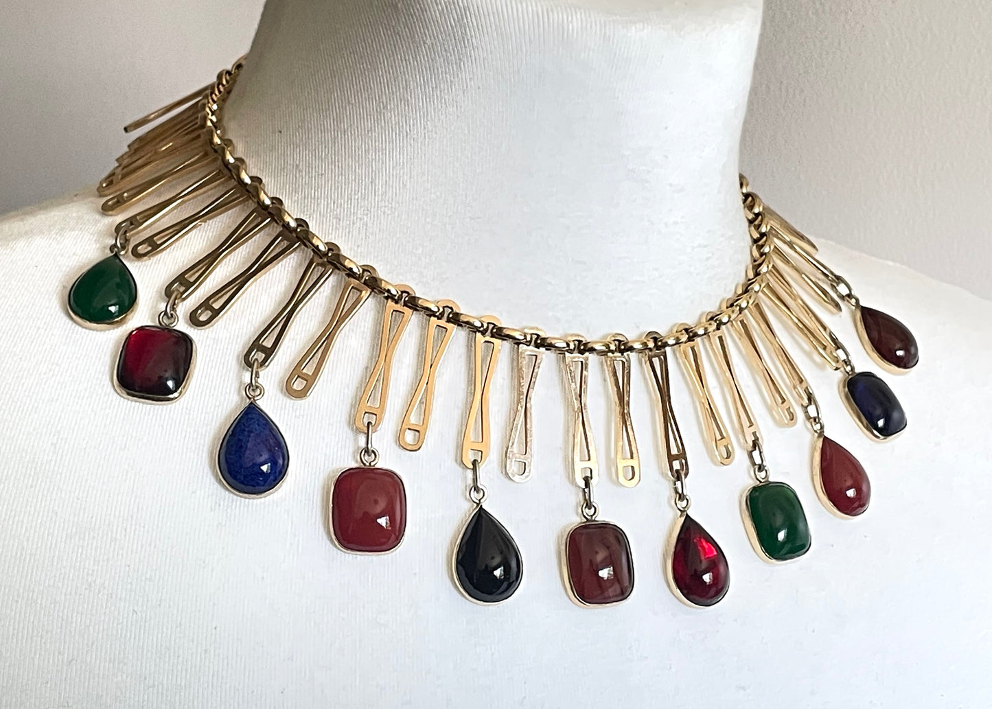 Beautiful vintage poured glass and rolled gold fringe necklace, jewels of India style