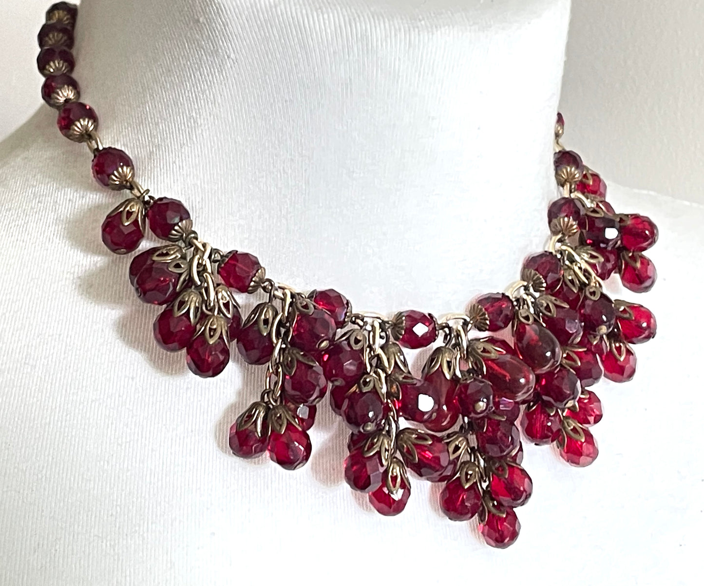 Vintage Art Deco garnet red crystal glass bead fringe necklace, beautiful deep red glass clusters, choker length