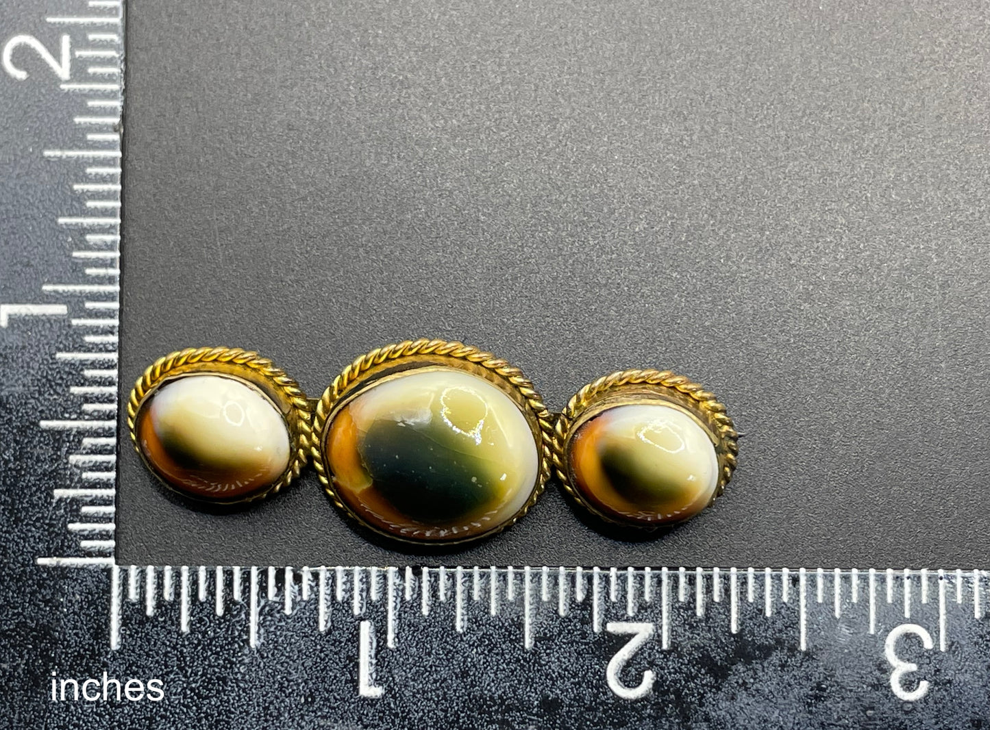 Vintage gold tone and operculum Victorian triple large cabochon brooch - pinchbeck or gold plated