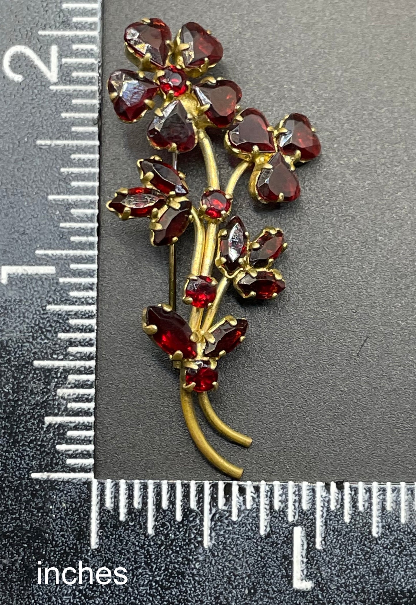 Vintage Art Deco Czech red garnet glass flower bouquet brooch, unusual heart-shaped rhinestones, set open-backed in gold tone