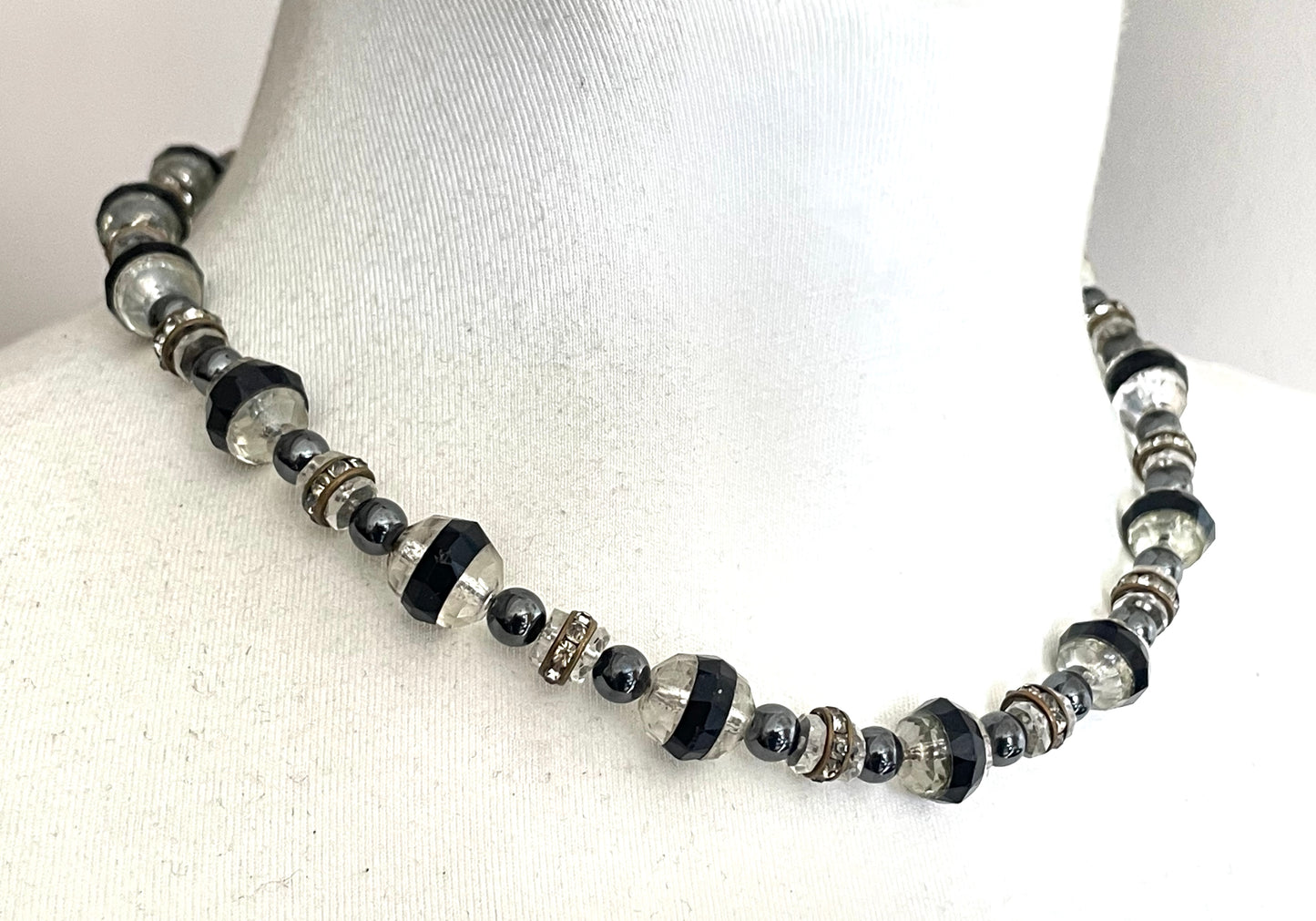 Vintage Art Deco clear and black crystal faceted glass bead necklace with rhinestone rondelle beads with ornate screw clasp