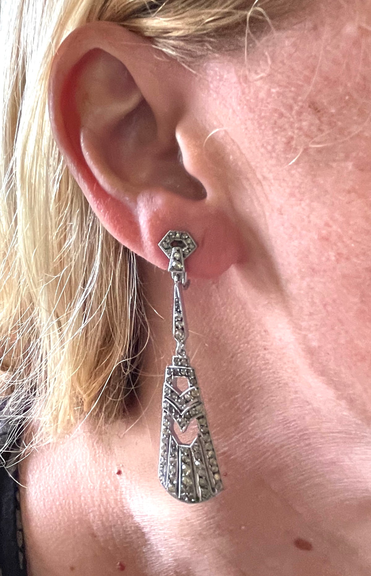 Vintage Art Deco ice clear rhinestone and silver tone dangle statement earrings with screw backs
