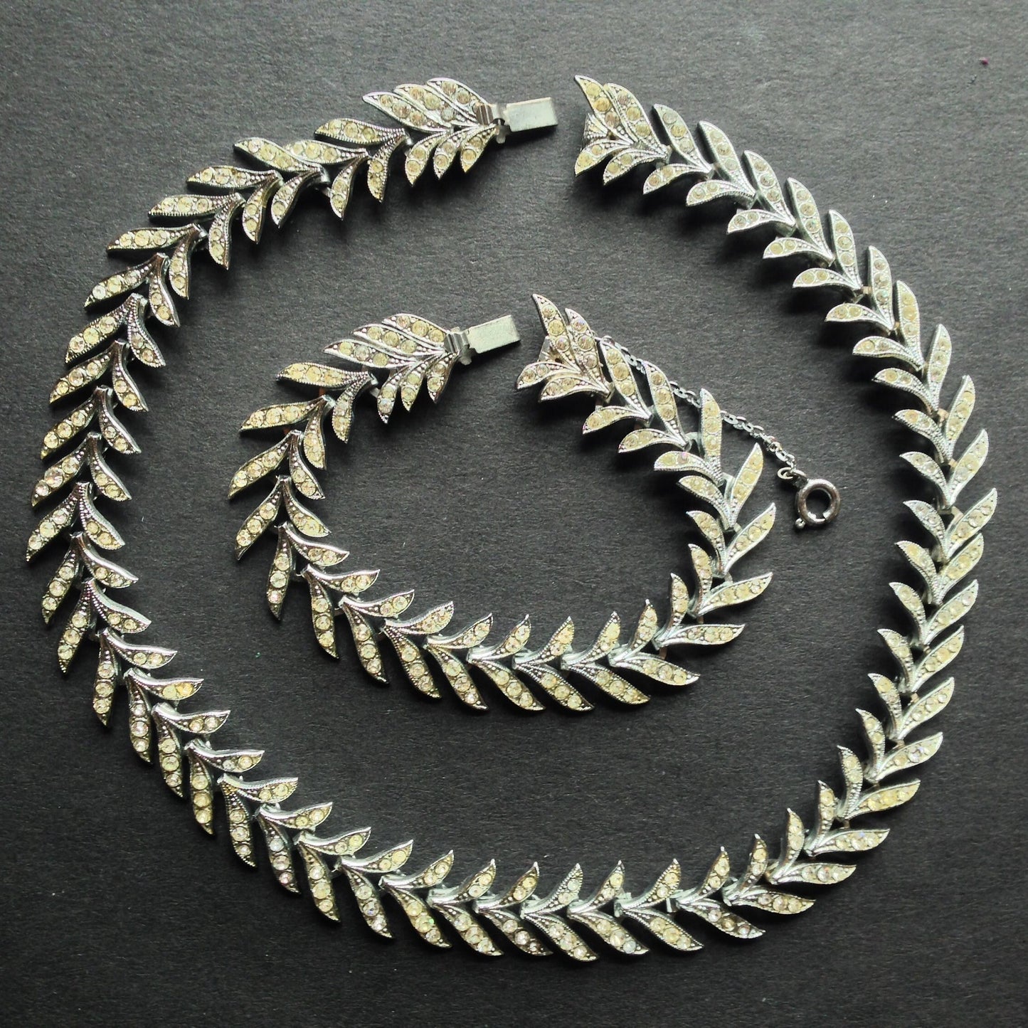 Vintage Art Deco paste / rhinestone sunburst design and silver tone necklace and bracelet set demi-parure