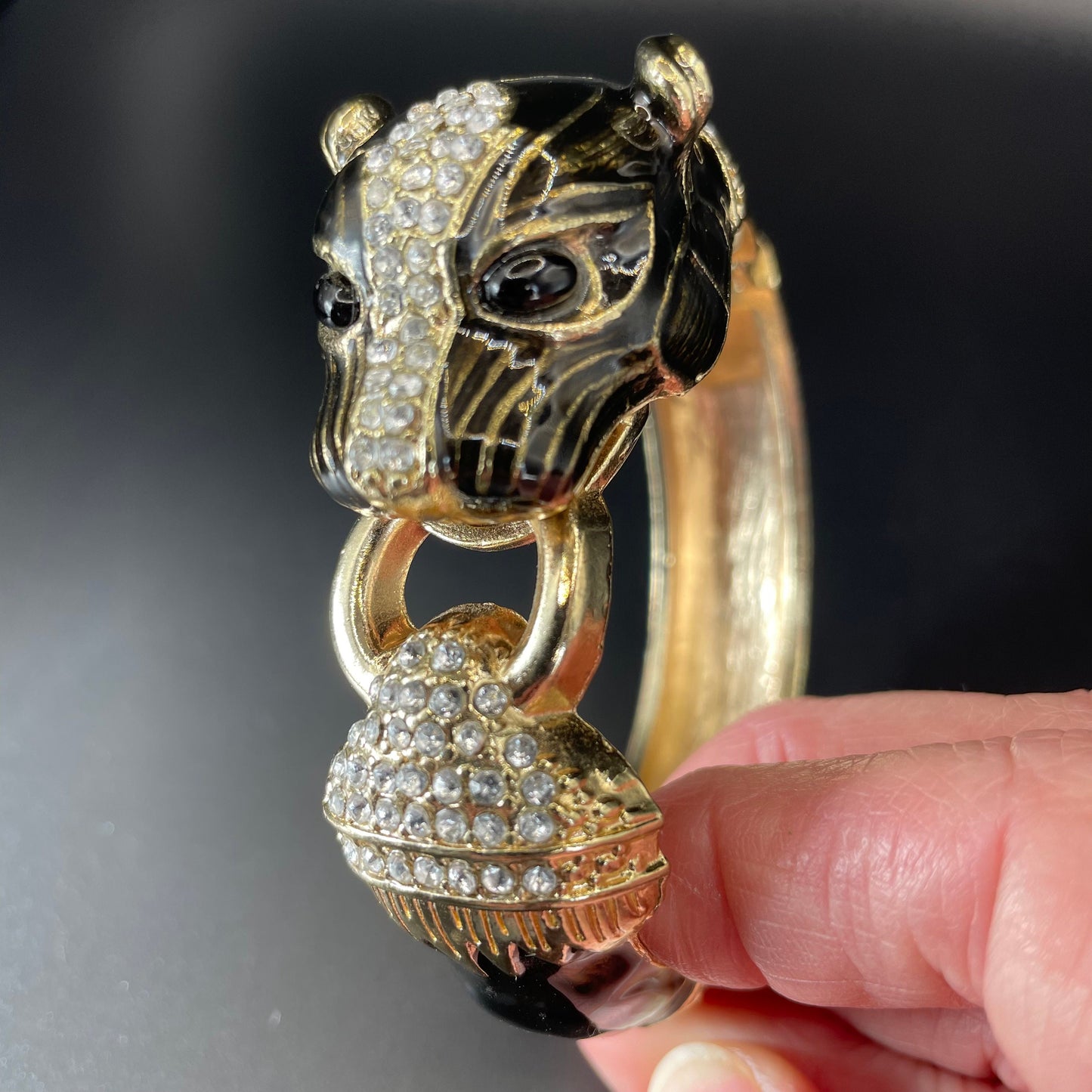 Large vintage leopard / panther bangle, gold tone, black enamel, rhinestones, very like Ciner foo dog or Kenneth Jay Lane bangles