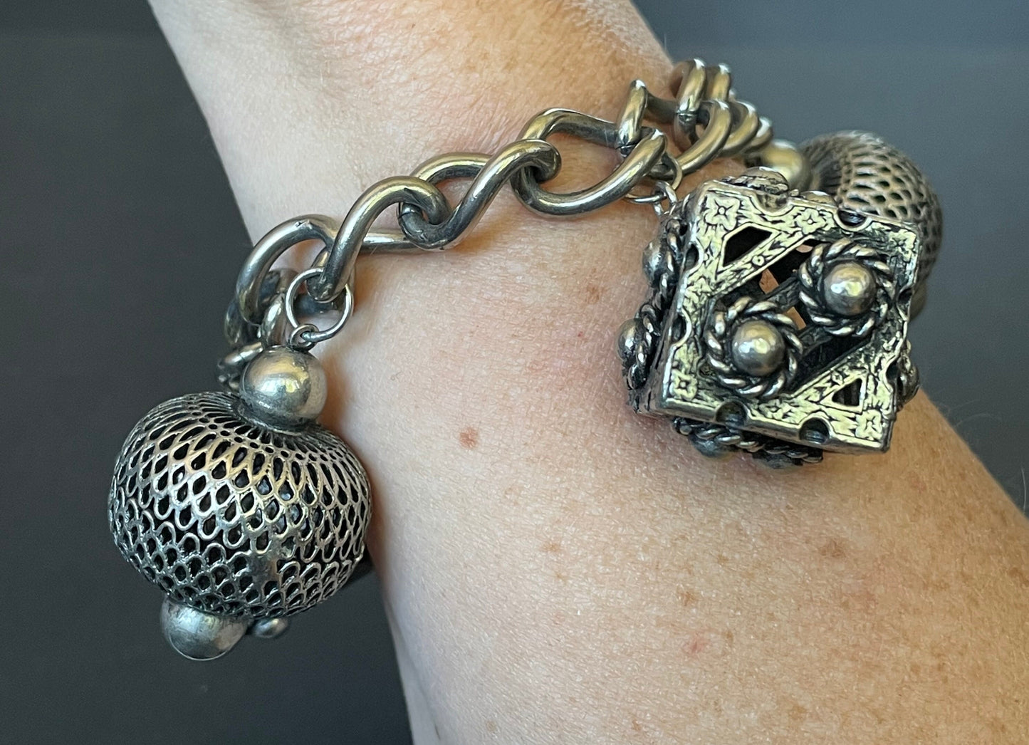 Vintage oversized silver tone filigree chunky charm bracelet, amazing quality, superb vintage condition