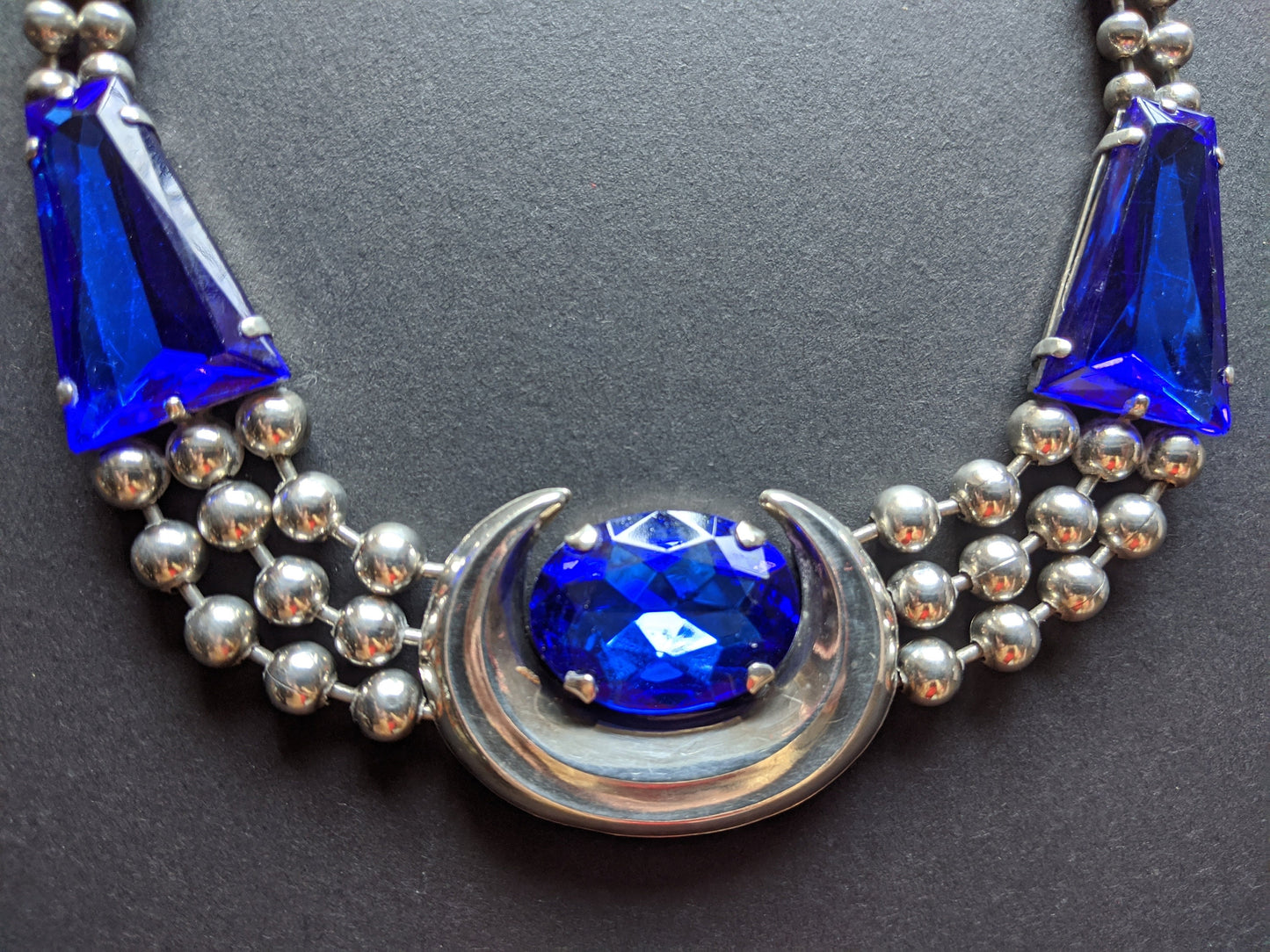 Vintage Art Deco bright blue, huge crystal and silver tone statement ball chain necklace, machine age, very heavy, extraordinary piece!