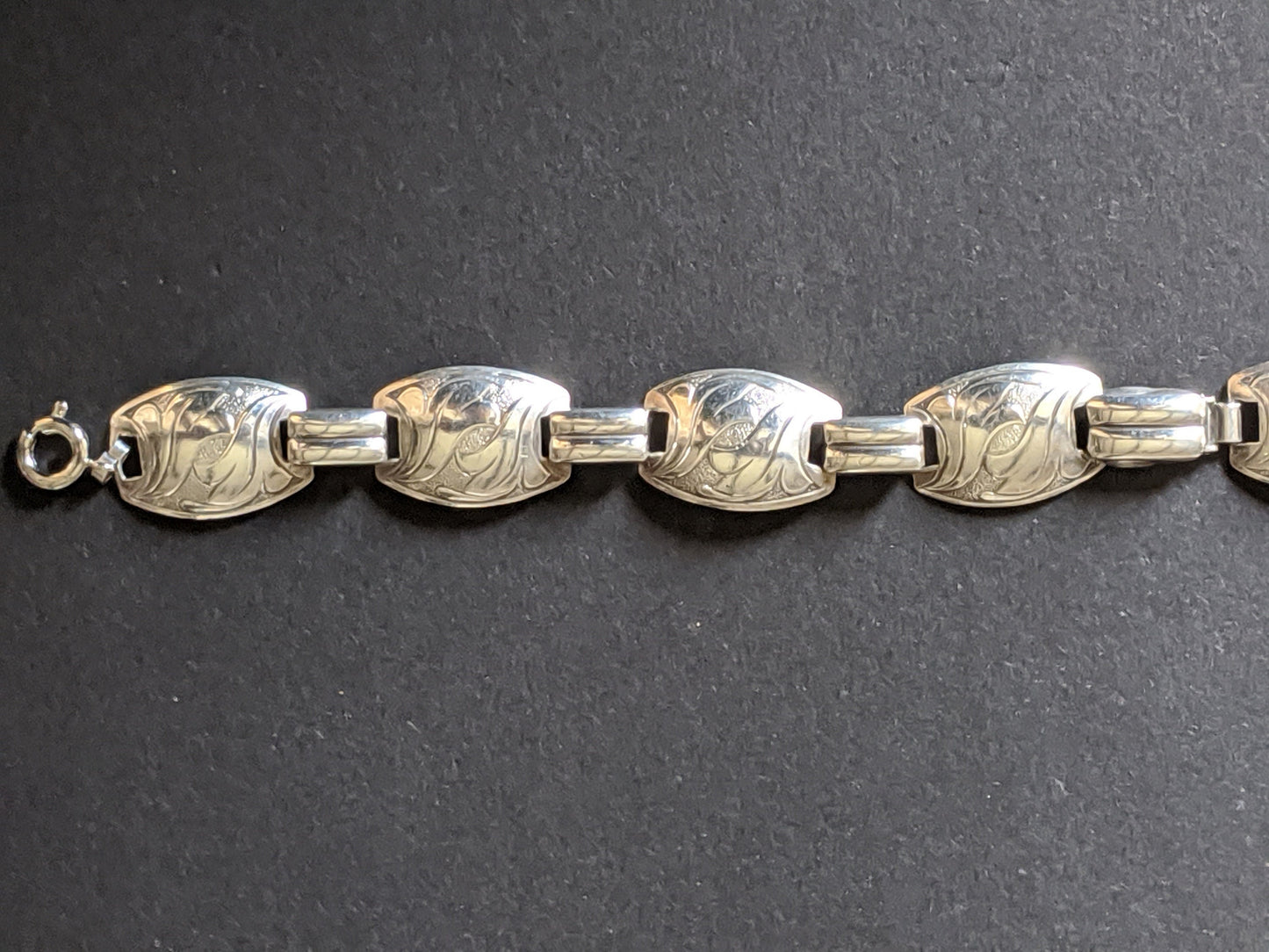 Vintage stamped 835 silver Scandinavian abstract fleur de lys motif bracelet, beautiful pattern