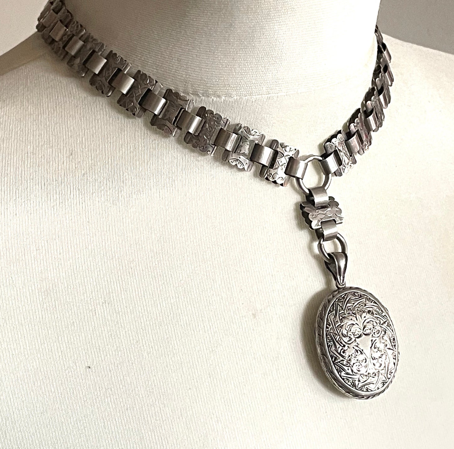 Antique Victorian sterling silver (tested) heavy book chain necklace with large oval locket, beautiful engraving