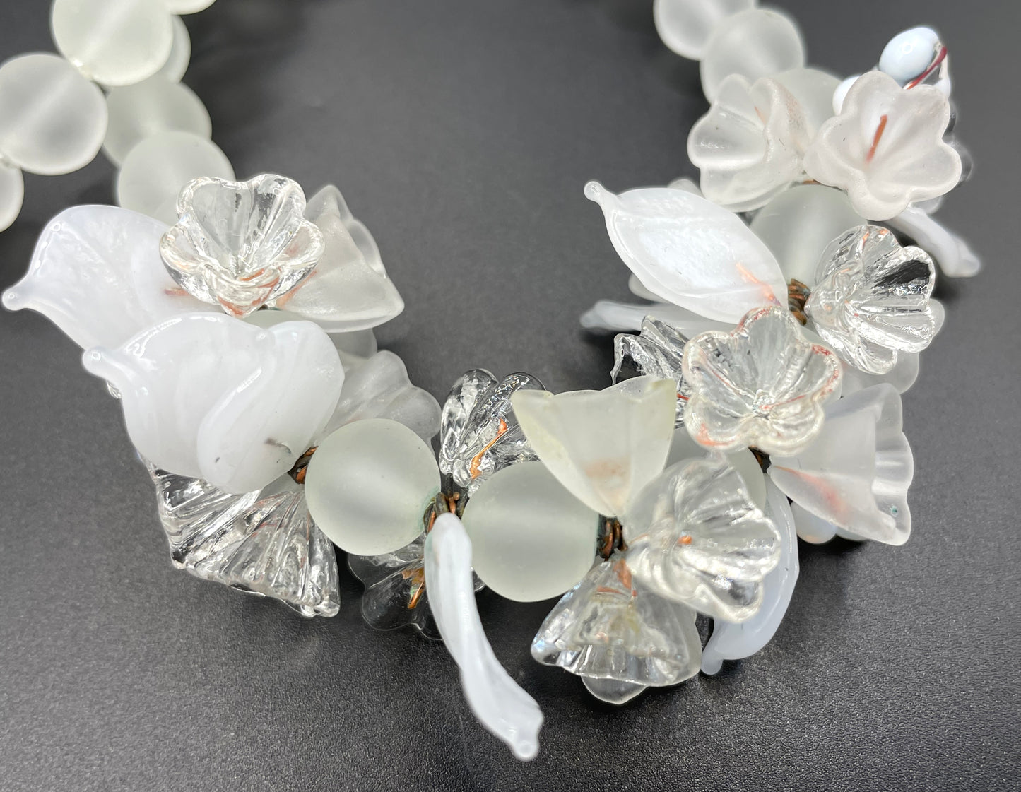 Vintage heavy moulded white & clear Venetian Murano glass flower leaf garland bead necklace, Art Deco, bridal