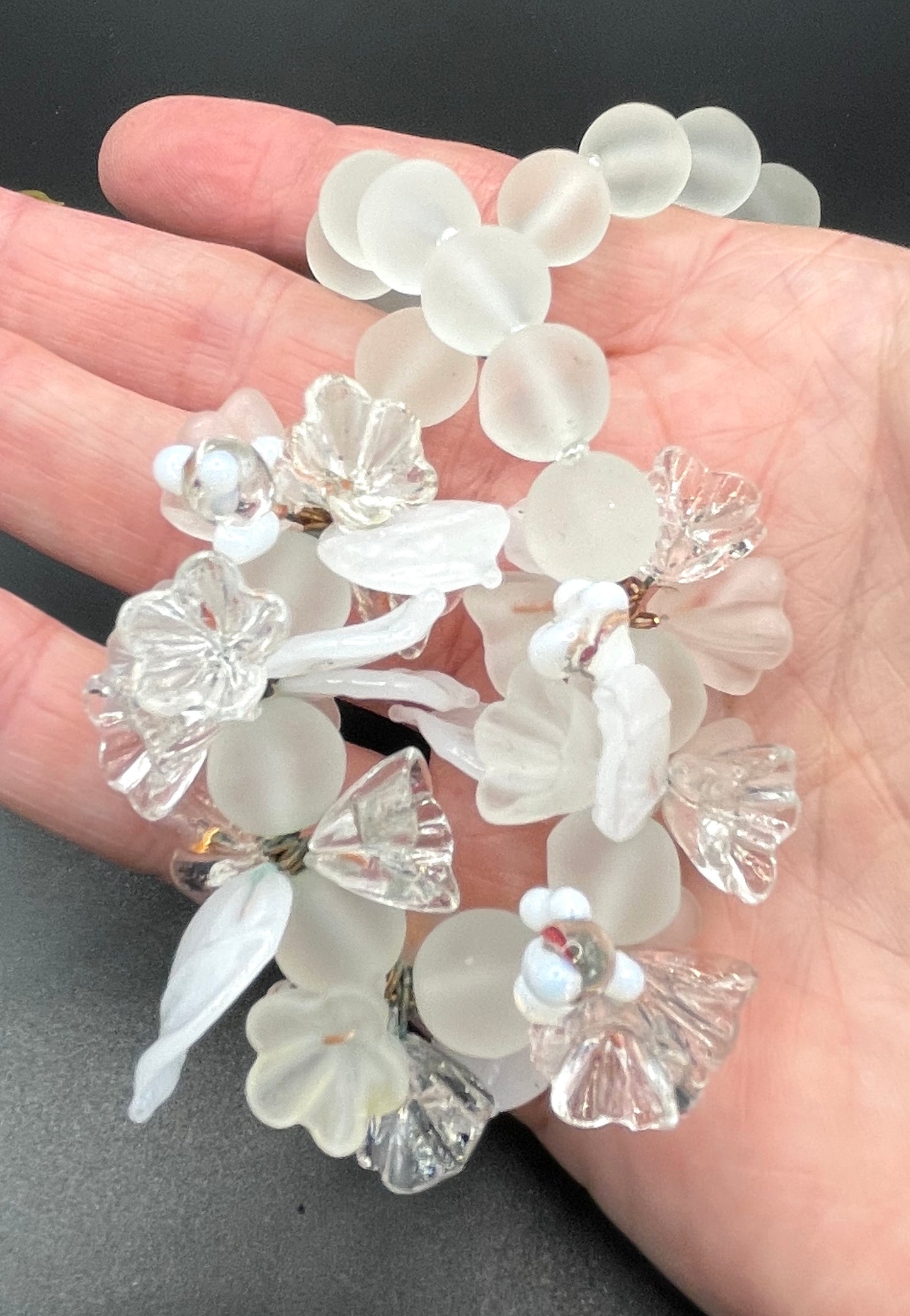 Vintage heavy moulded white & clear Venetian Murano glass flower leaf garland bead necklace, Art Deco, bridal