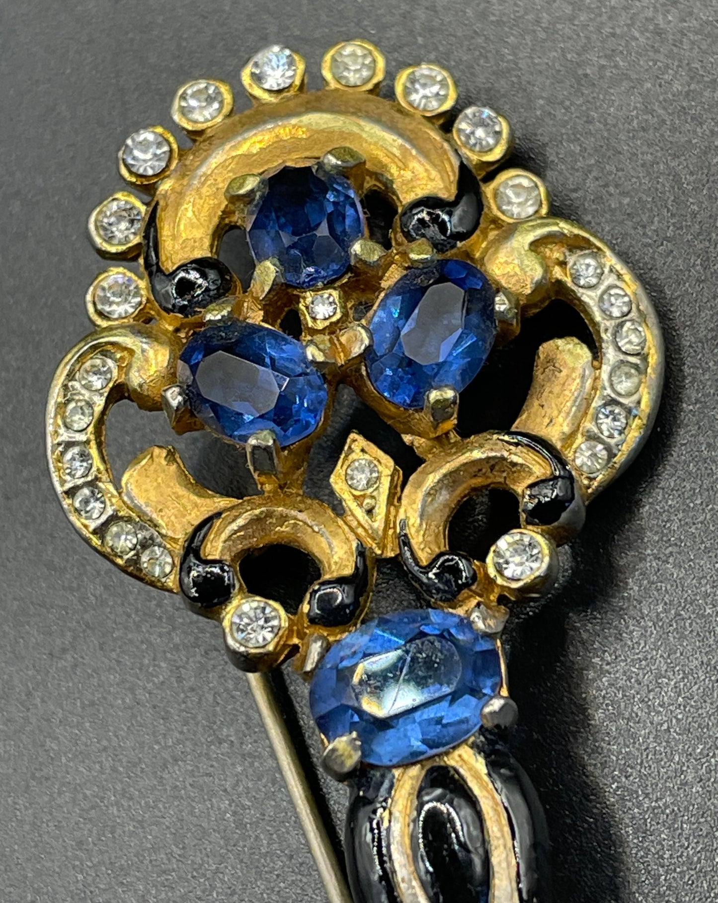 Rare vintage Trifari key brooch (unsigned), 1949 patent of an Alfred Philippe design