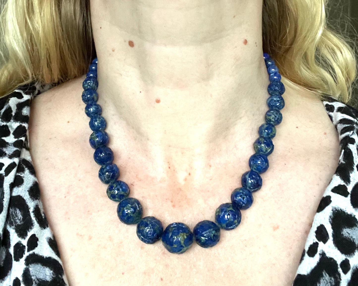 Vintage moulded / pressed blue faux lapis lazuli glass bead necklace