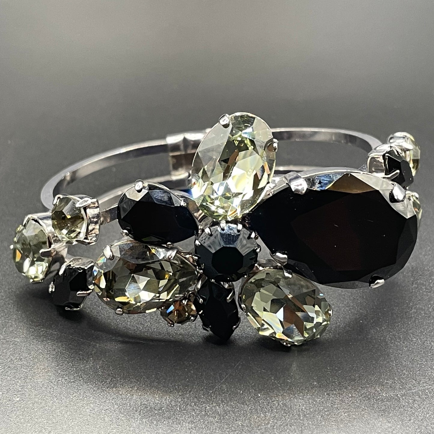 Vintage Juliana Delizza and Elster (D&E) black and grey green glass rhinestone and silver tone clamper bangle