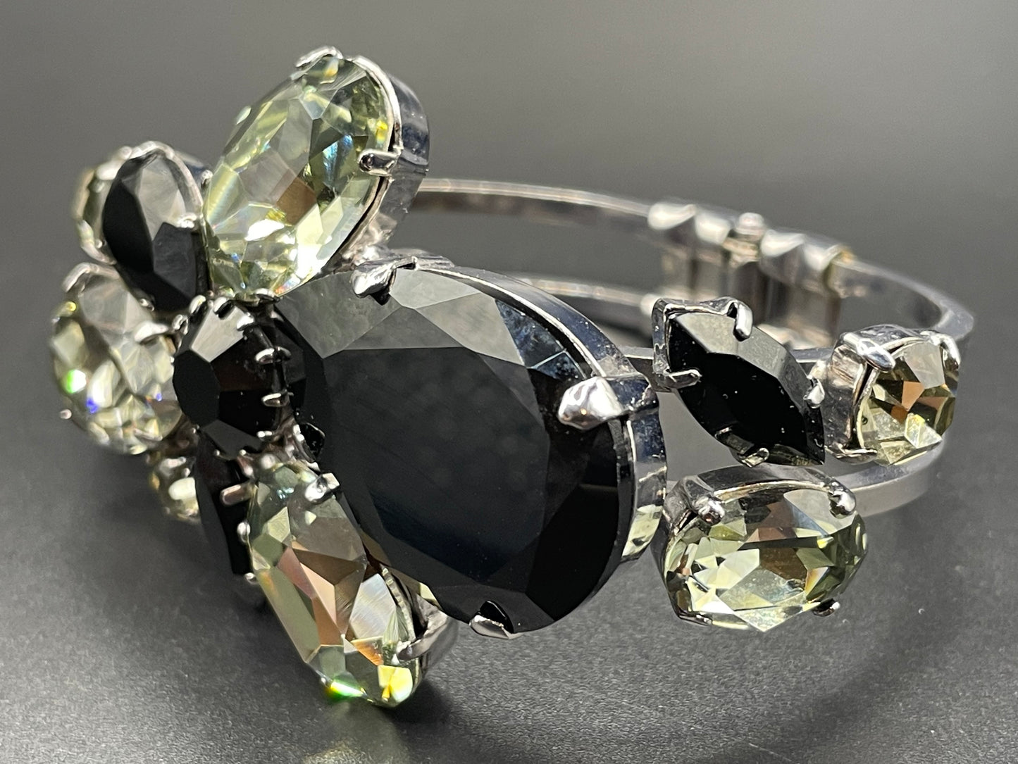 Vintage Juliana Delizza and Elster (D&E) black and grey green glass rhinestone and silver tone clamper bangle