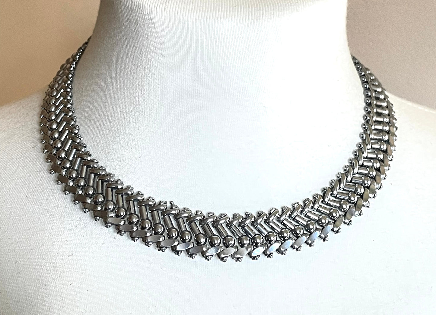 Vintage Jakob Bengel Art Deco brickwork / mauerwerk machine age chrome choker necklace, unusual design, excellent condition