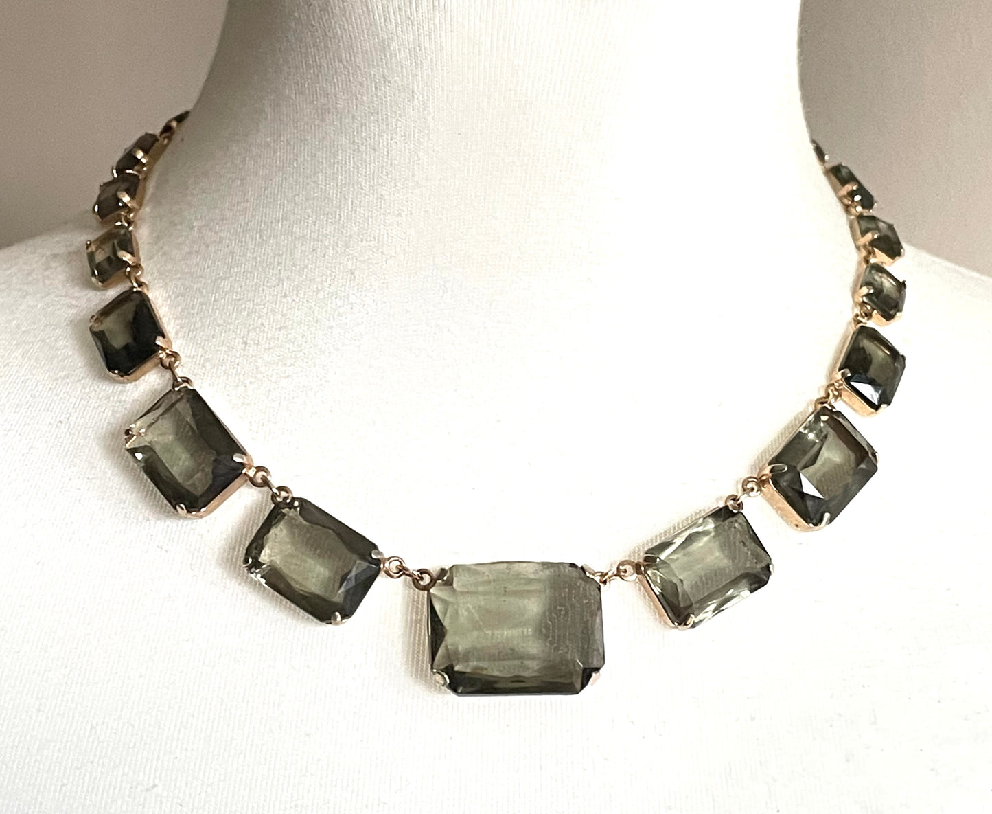 Vintage Art Deco peridot green khaki / grey crystal riviere necklace, baguette cut paste rhinestones, bezel set with open backs