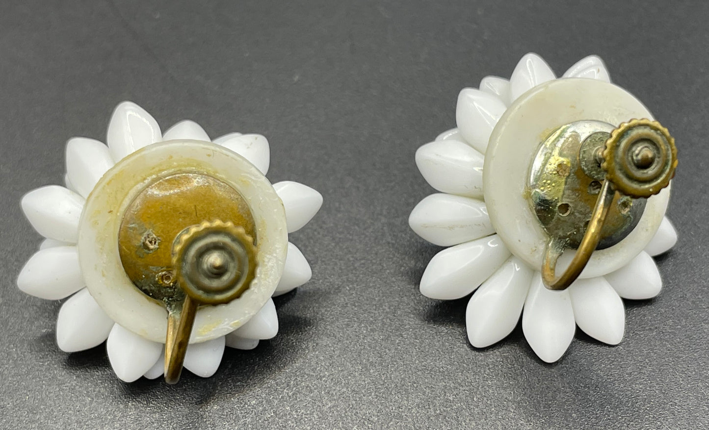 Vintage milk / milch white moulded glass with rhinestone daisy flower screw back earrings