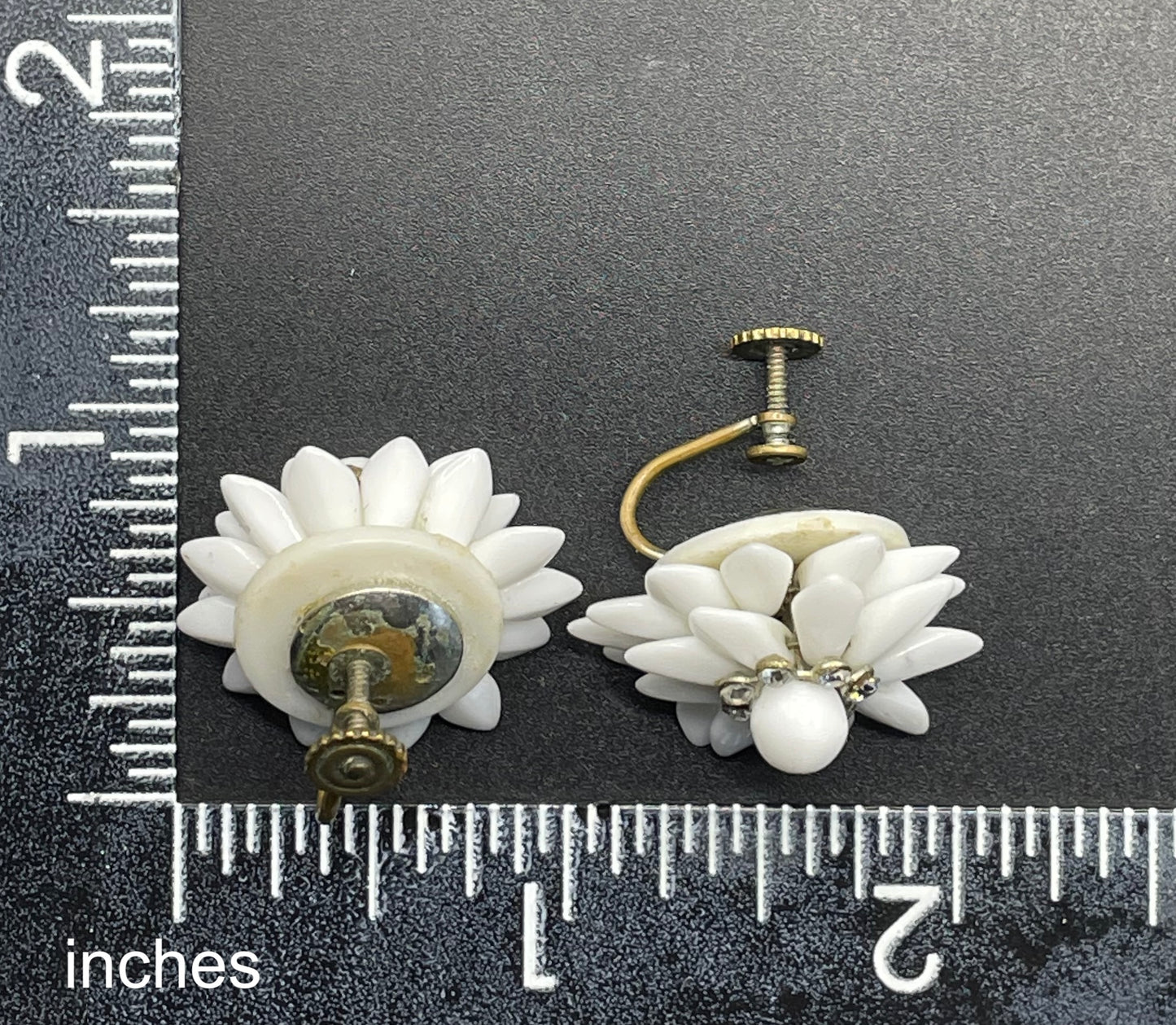 Vintage milk / milch white moulded glass with rhinestone daisy flower screw back earrings