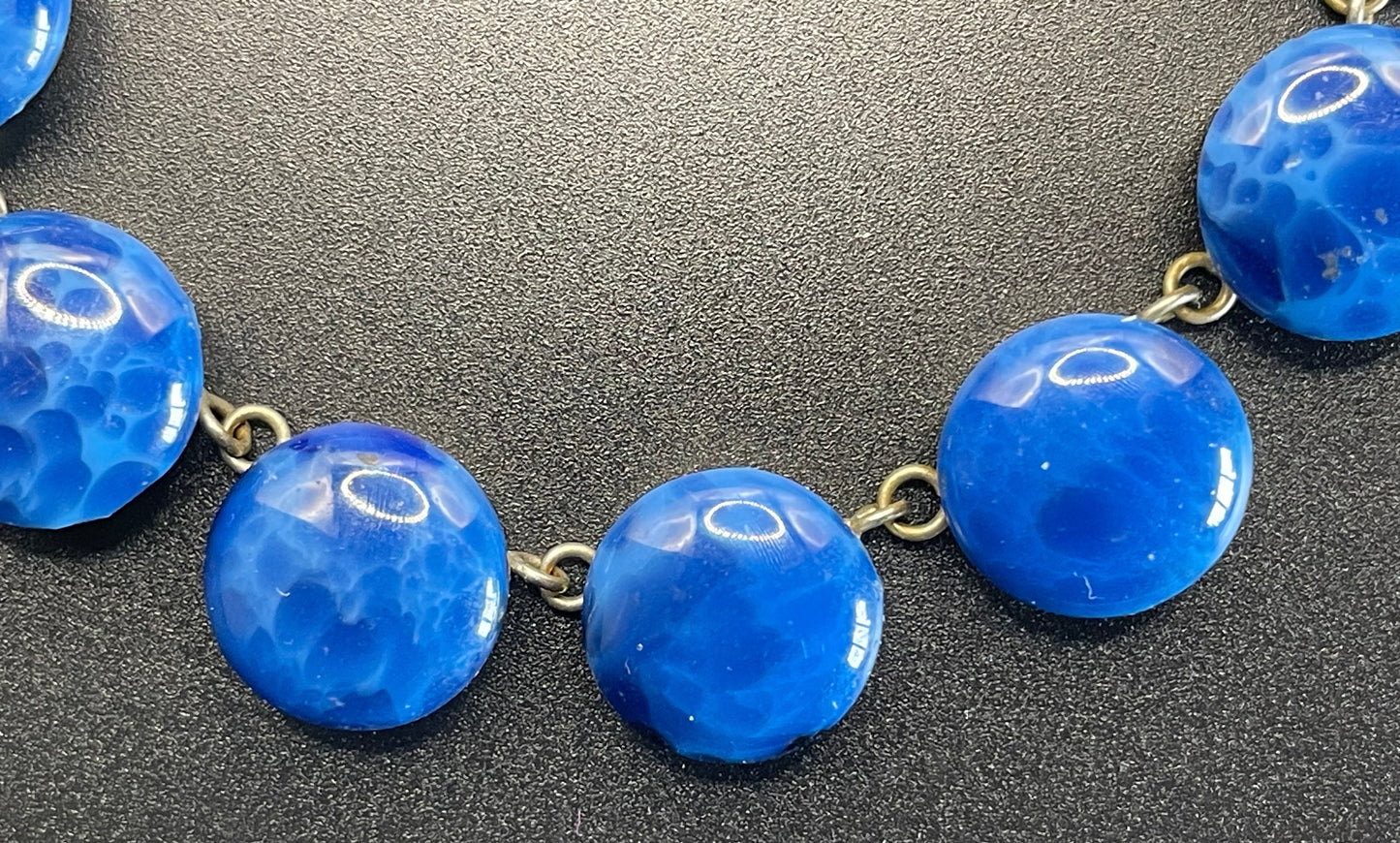 Vintage Art Deco bright blue glass faux lapis lazuli cabochon riviere necklace