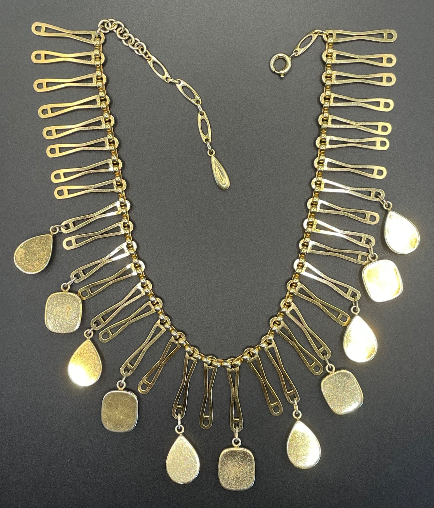 Beautiful vintage poured glass and rolled gold fringe necklace, jewels of India style