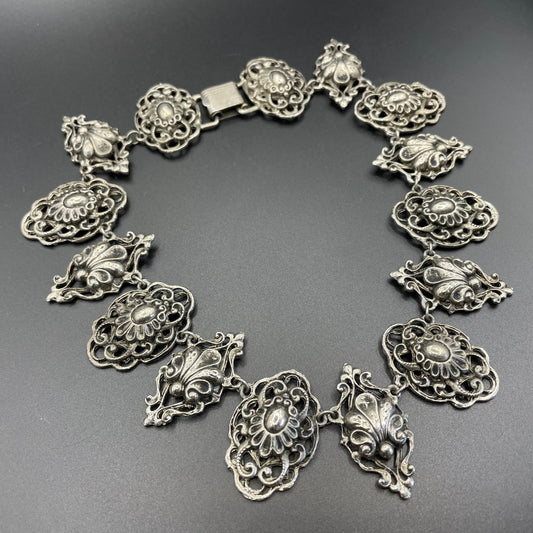 Vintage heavy silver tone panel necklace, beautiful ornate design, Victorian style Coro Pegasus design but unsigned