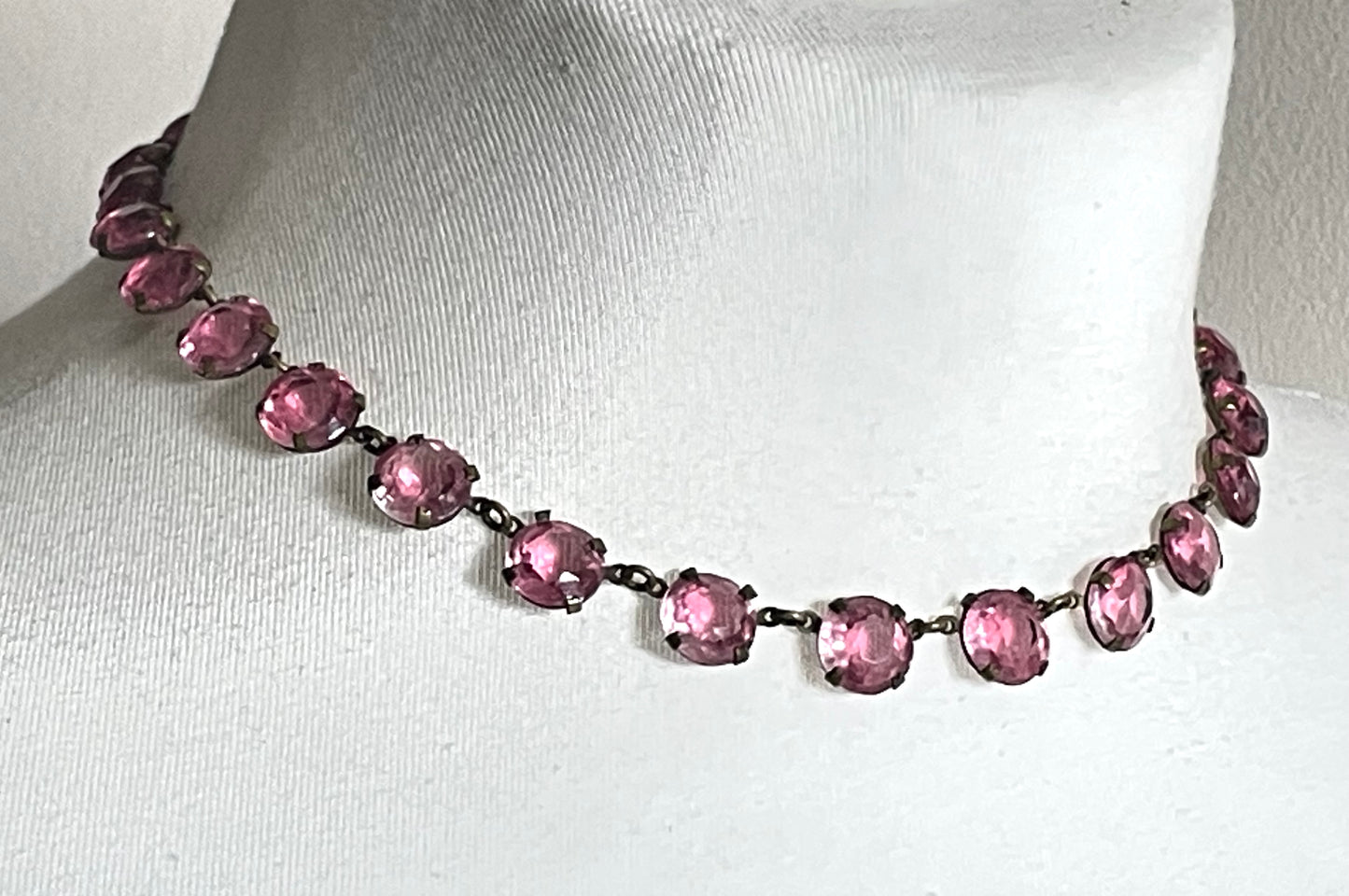 Vintage Art Deco bezel set gorgeous ruby pink crystal riviere choker necklace, open-backed rhinestones