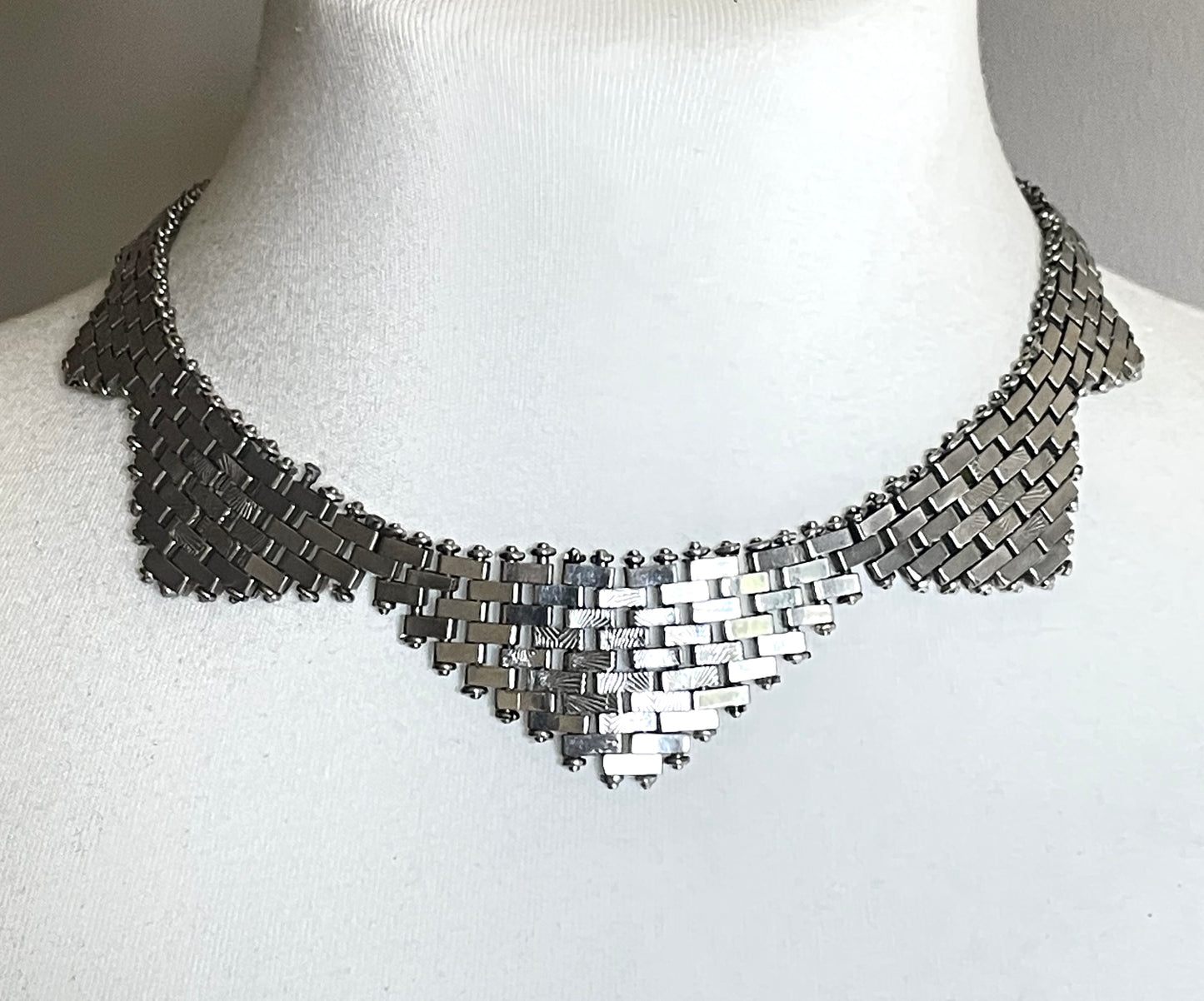 Vintage Jakob Bengel Art Deco brickwork / mauerwerk machine age shiny chrome necklace, classic geometric design with textured panels