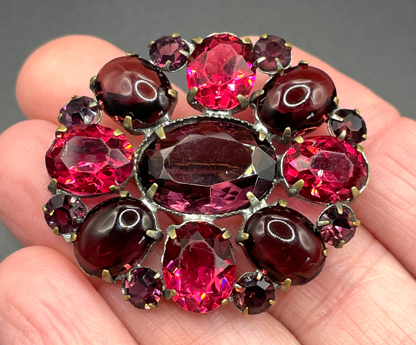 Vintage Art Deco Czech deep purple, violet and pink amethyst glass rhinestone and cabochon brooch pin, stones set open-backed