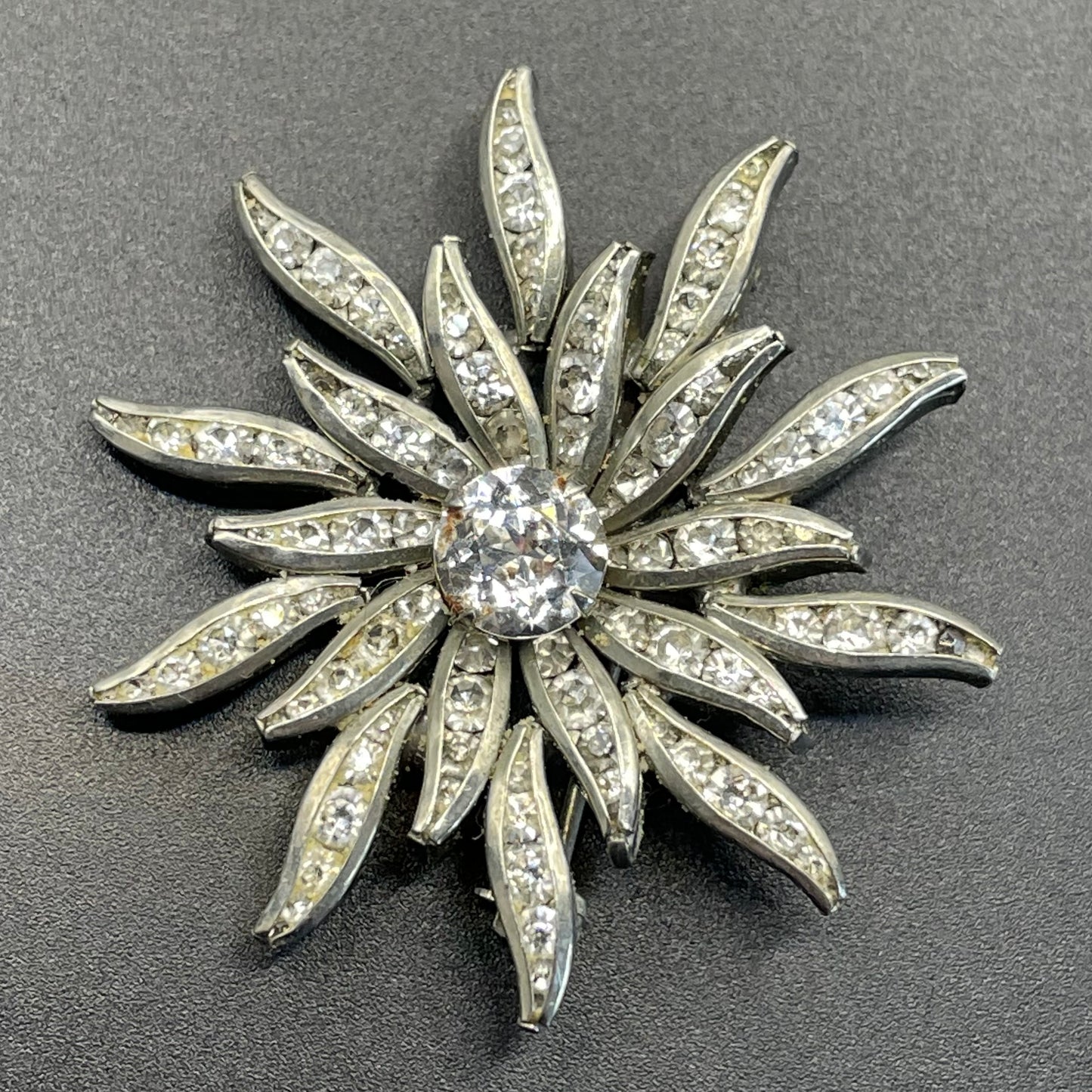 Vintage DRGM Schreiber & Hiller (but unsigned) Art Deco channel set paste clear rhinestone brooch - beautiful floral design