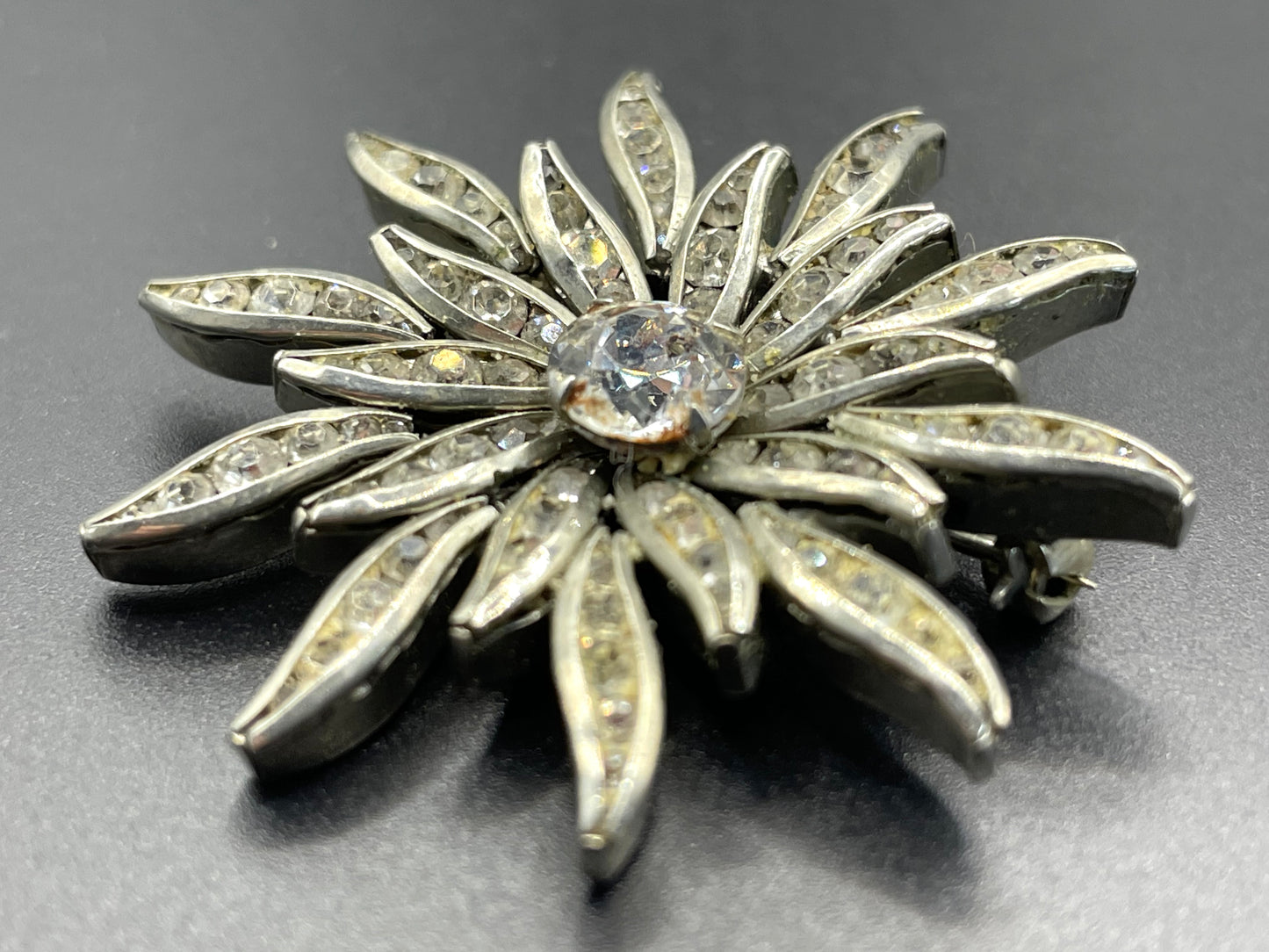 Vintage DRGM Schreiber & Hiller (but unsigned) Art Deco channel set paste clear rhinestone brooch - beautiful floral design