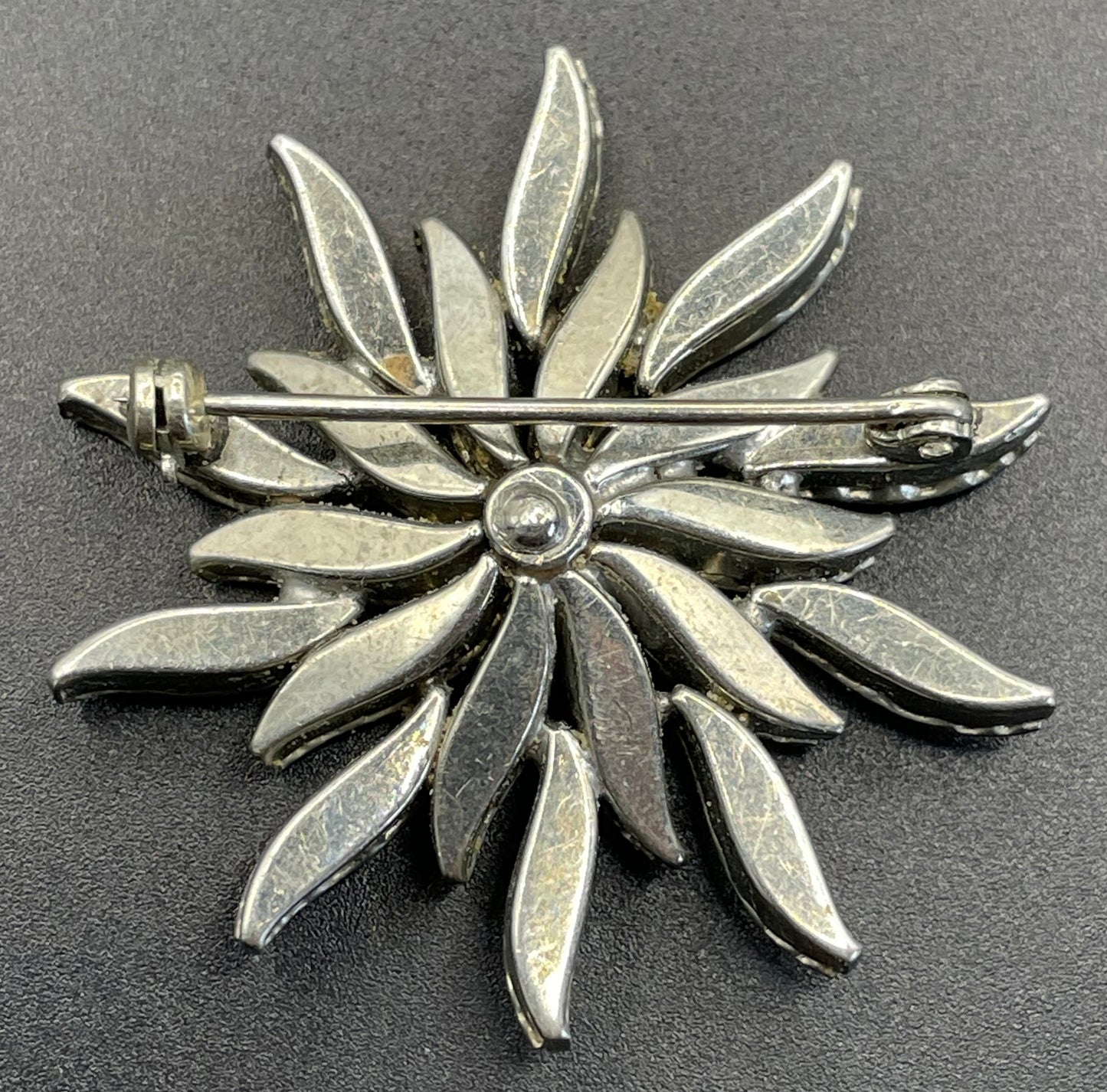 Vintage DRGM Schreiber & Hiller (but unsigned) Art Deco channel set paste clear rhinestone brooch - beautiful floral design