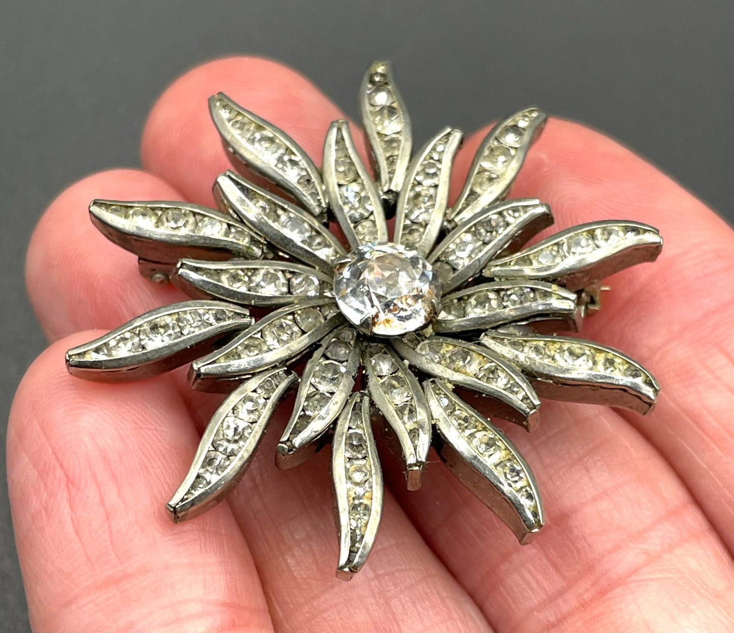 Vintage DRGM Schreiber & Hiller (but unsigned) Art Deco channel set paste clear rhinestone brooch - beautiful floral design