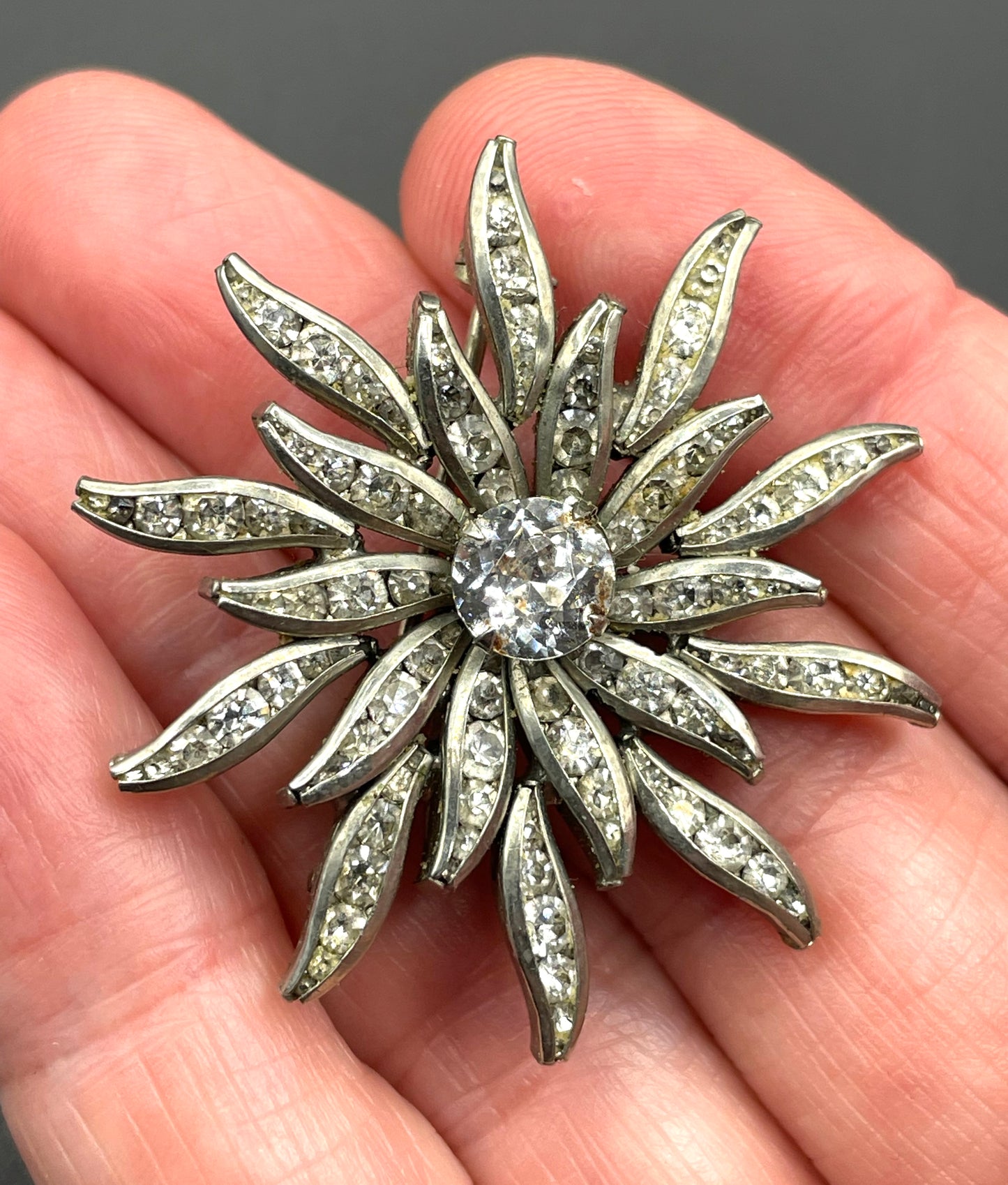 Vintage DRGM Schreiber & Hiller (but unsigned) Art Deco channel set paste clear rhinestone brooch - beautiful floral design