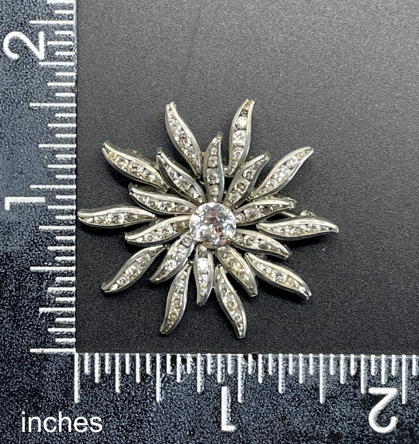 Vintage DRGM Schreiber & Hiller (but unsigned) Art Deco channel set paste clear rhinestone brooch - beautiful floral design