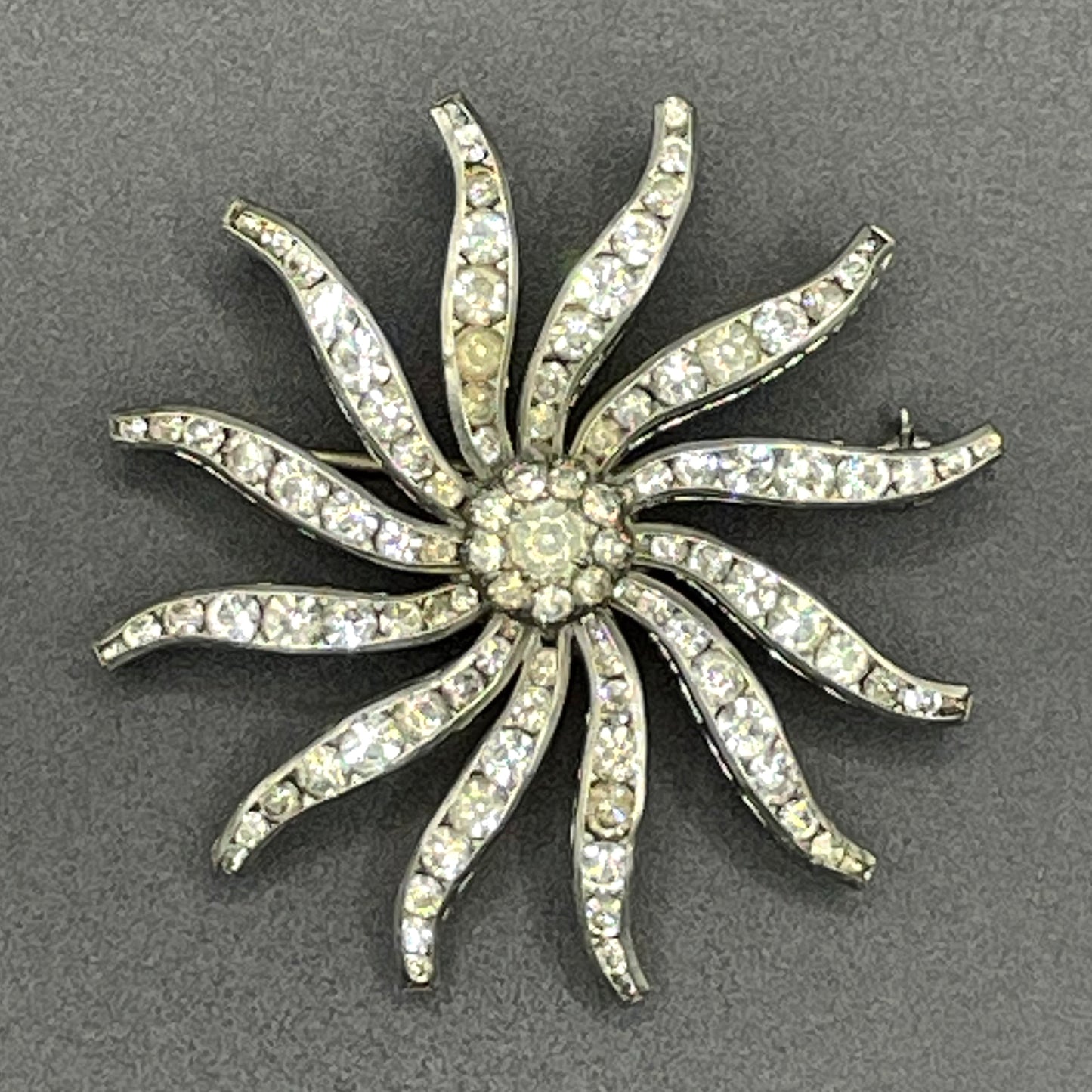 Vintage DRGM Schreiber & Hiller (but unsigned) Art Deco channel set paste clear rhinestone brooch - beautiful floral design