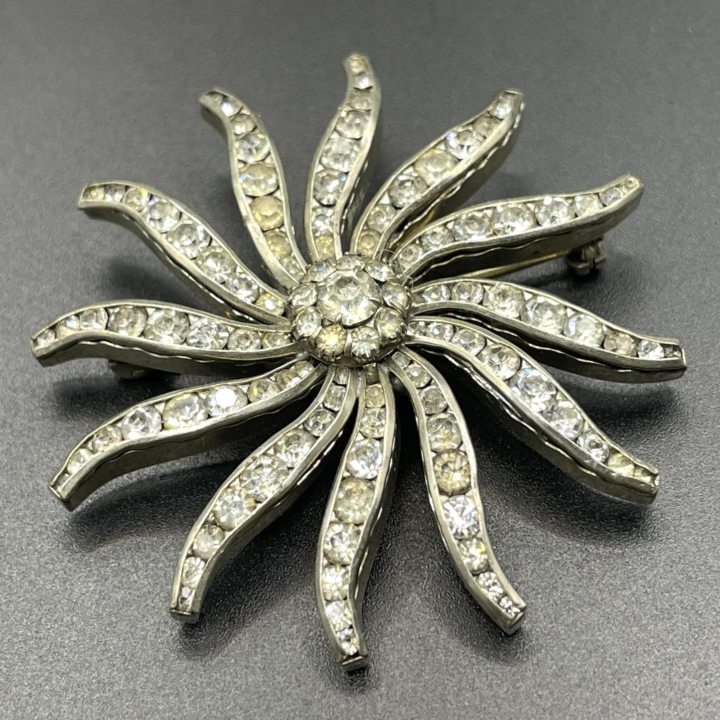 Vintage DRGM Schreiber & Hiller (but unsigned) Art Deco channel set paste clear rhinestone brooch - beautiful floral design