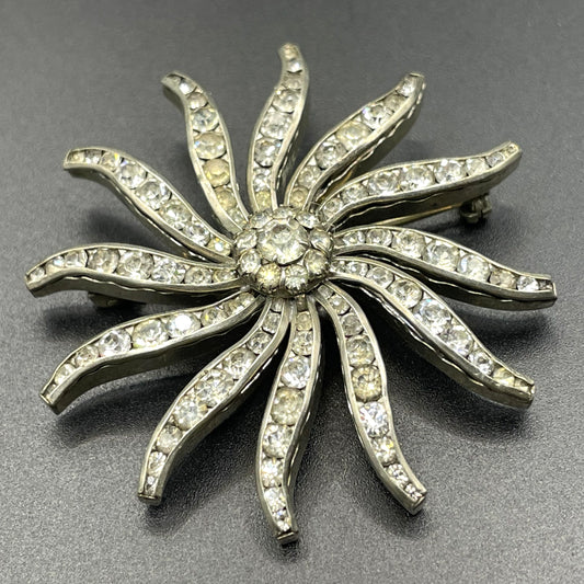 Vintage DRGM Schreiber & Hiller (but unsigned) Art Deco channel set paste clear rhinestone brooch - beautiful floral design