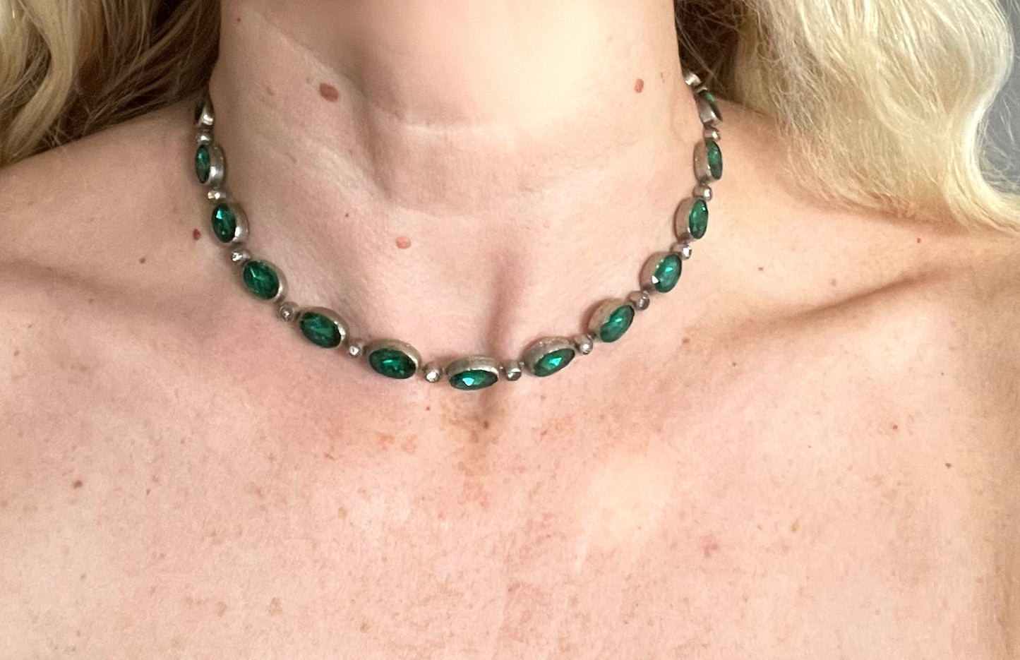 Vintage / antique Art Deco or Edwardian emerald green and clear paste rhinestone silver plated riviere collet set necklace and bracelet set