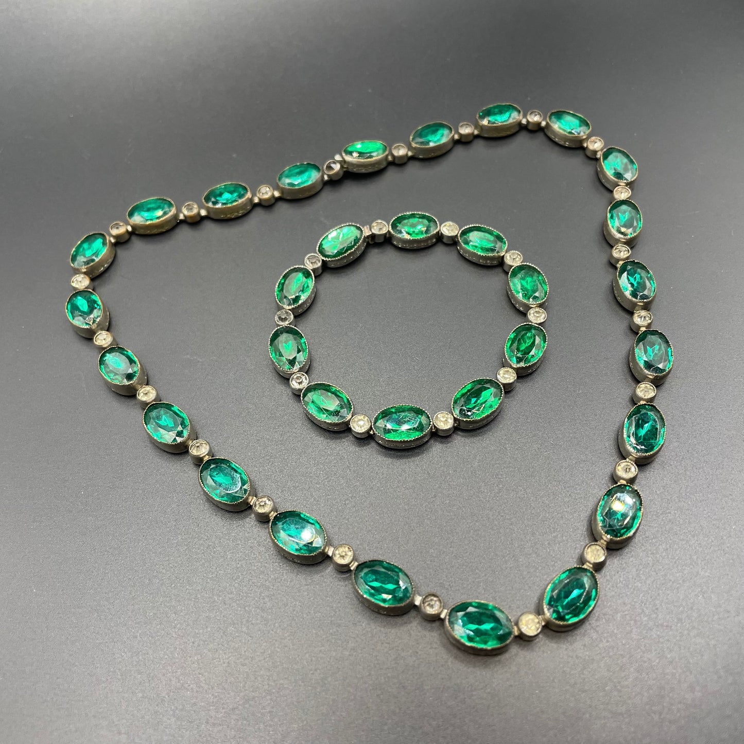 Vintage / antique Art Deco or Edwardian emerald green and clear paste rhinestone silver plated riviere collet set necklace and bracelet set