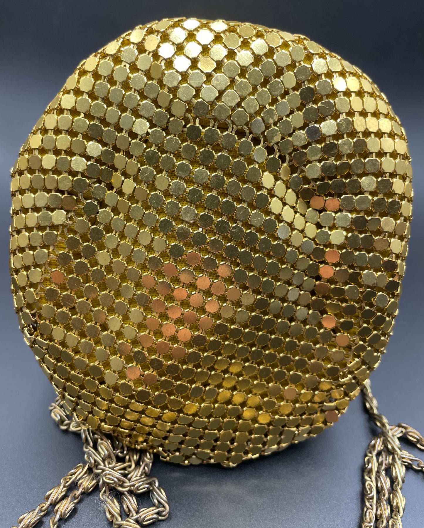 Vintage mesh chainmail gold tone concertina gate top beggar’s purse design reticule handbag, possibly Whiting and Davis but unsigned