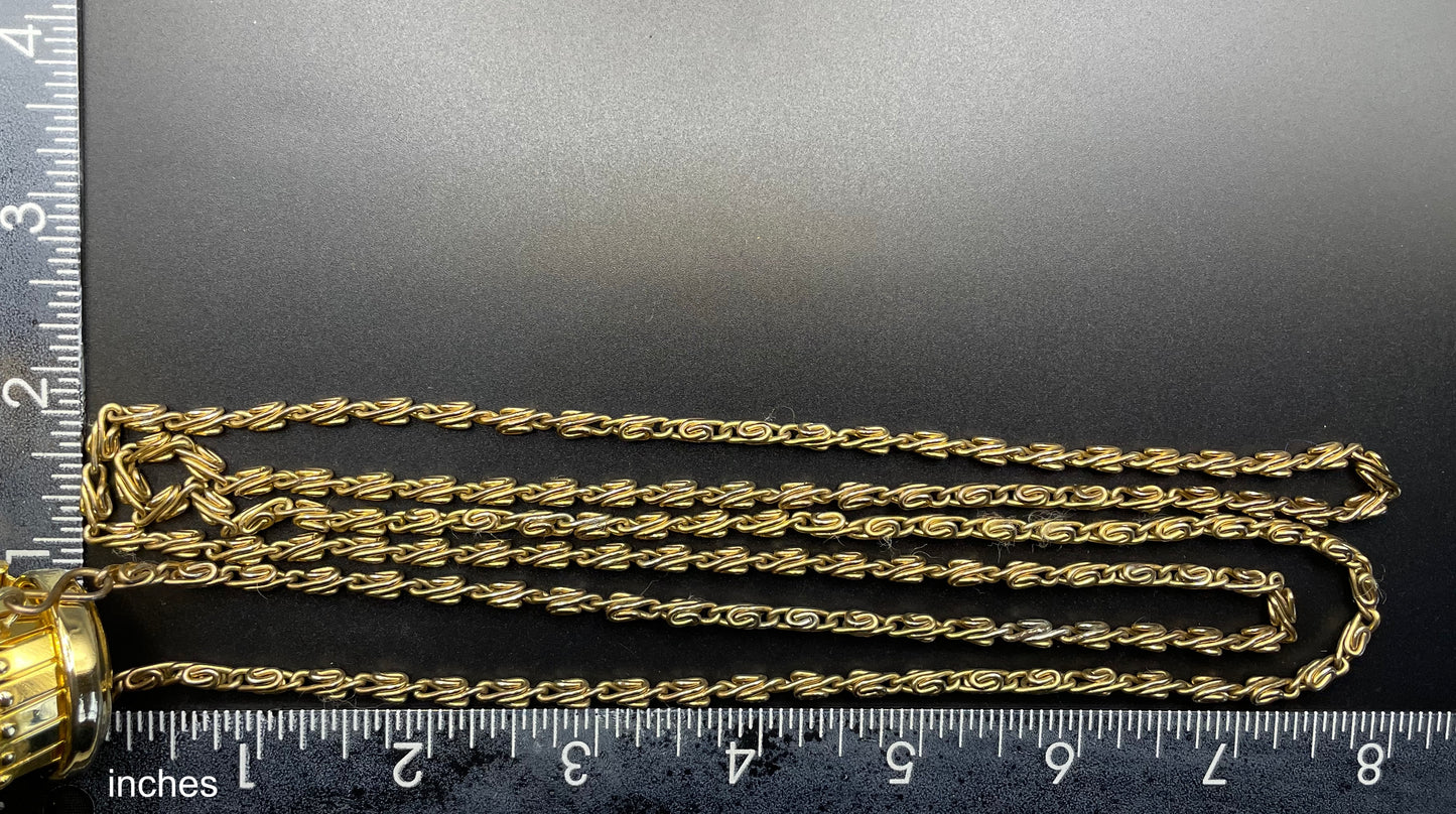 Vintage mesh chainmail gold tone concertina gate top beggar’s purse design reticule handbag, possibly Whiting and Davis but unsigned