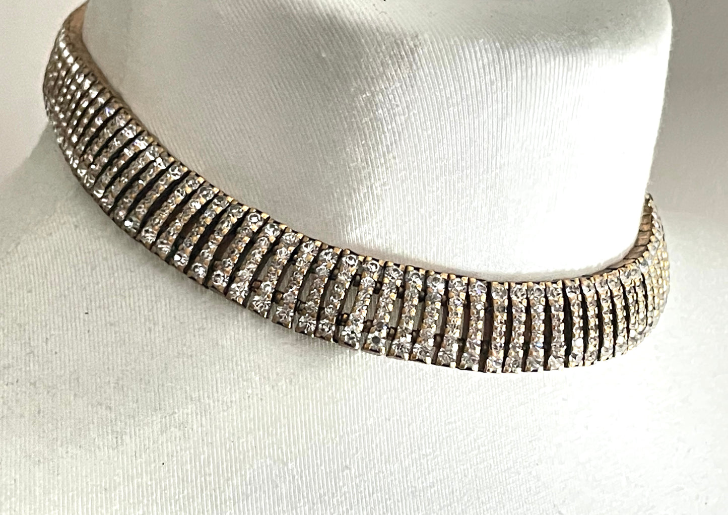 Vintage Schreiber and Hiller Art Deco clear paste rhinestone and gold tone choker cocktail necklace (unsigned)